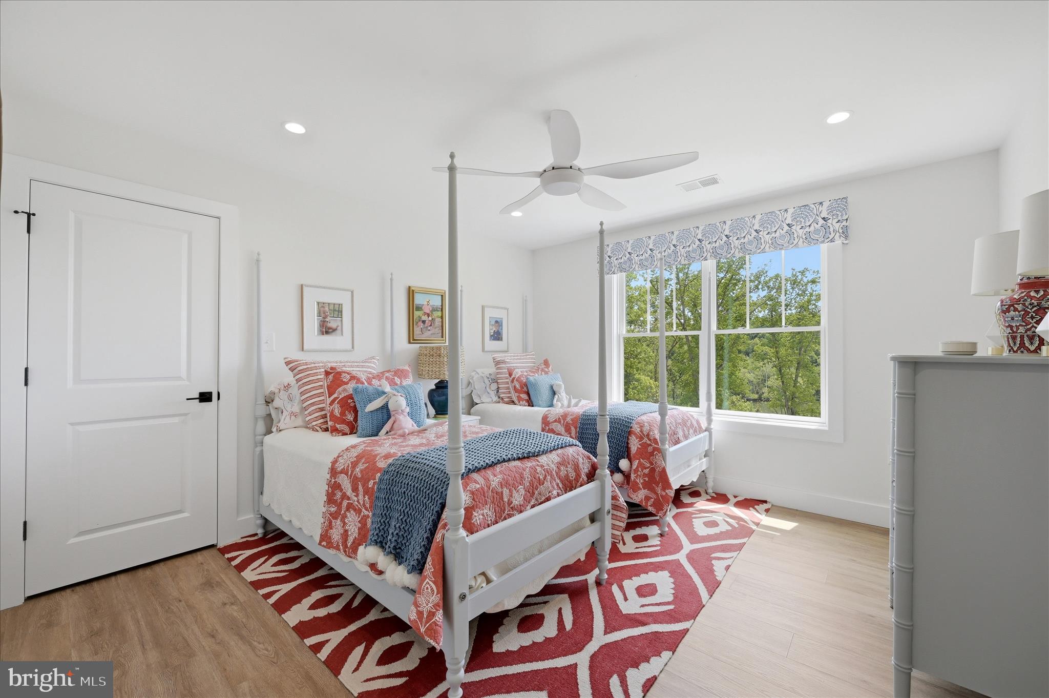 POTOMAC OVERLOOK ESTATES - Residential