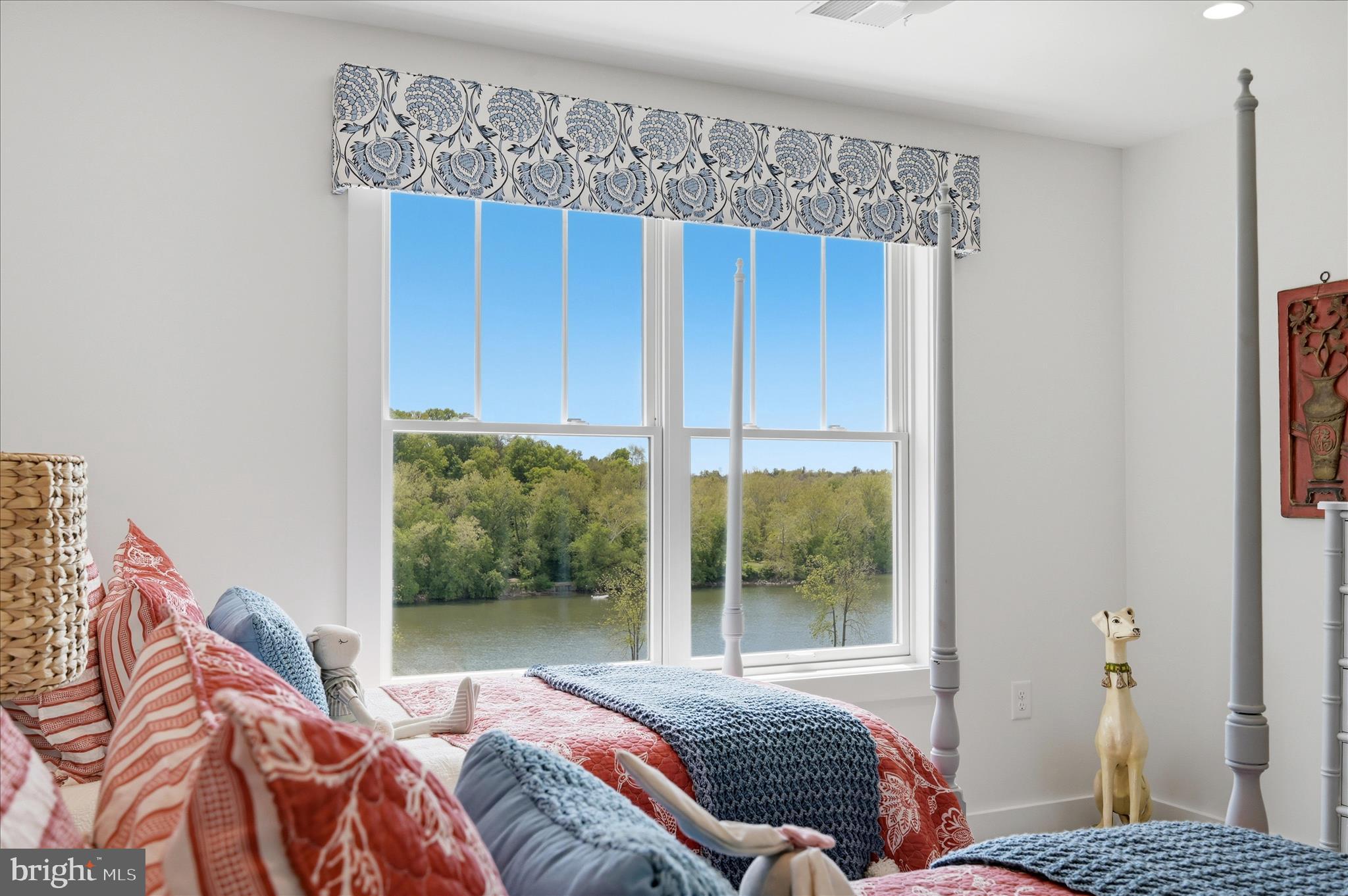 POTOMAC OVERLOOK ESTATES - Residential
