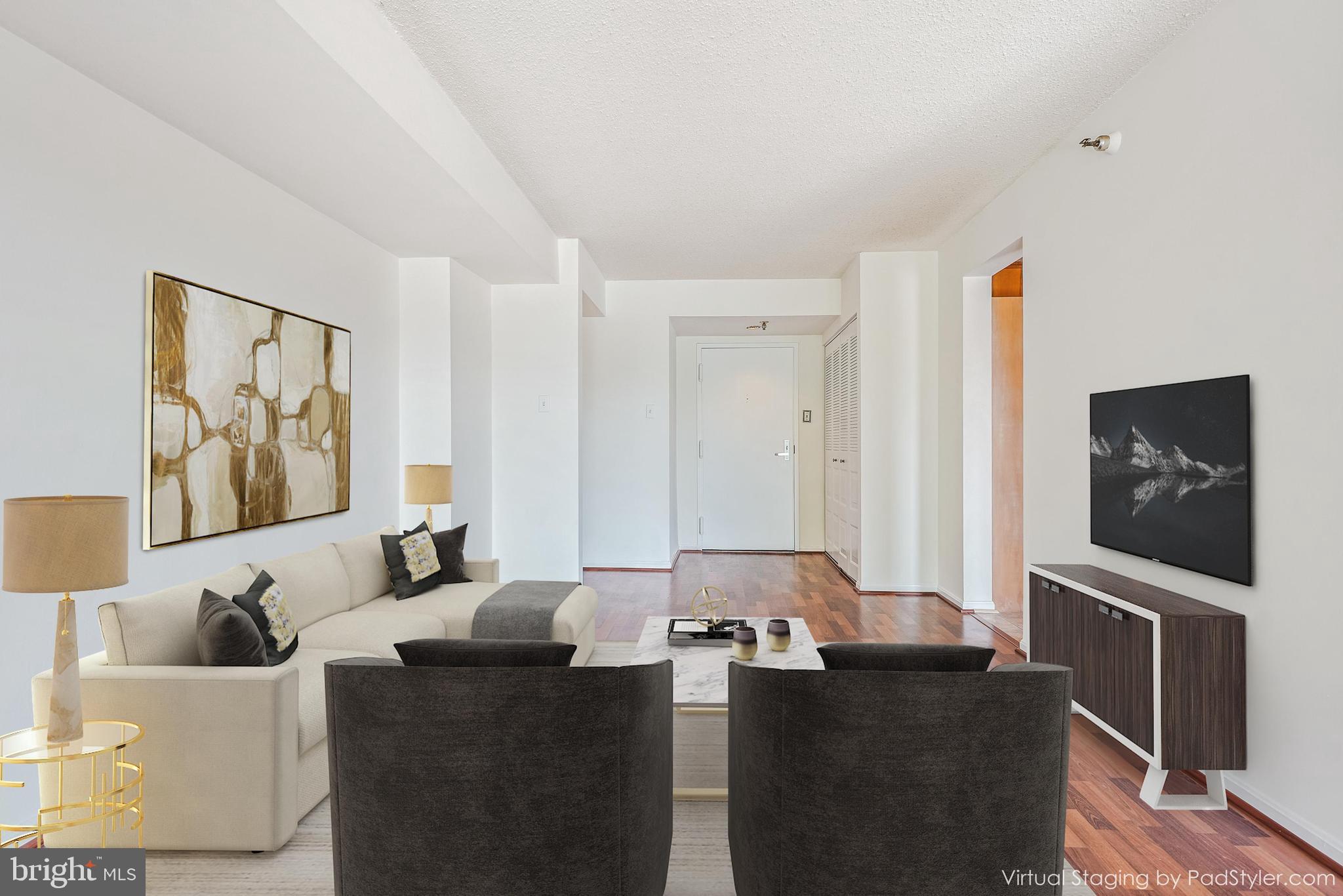 CHELSEA TOWERS - Residential