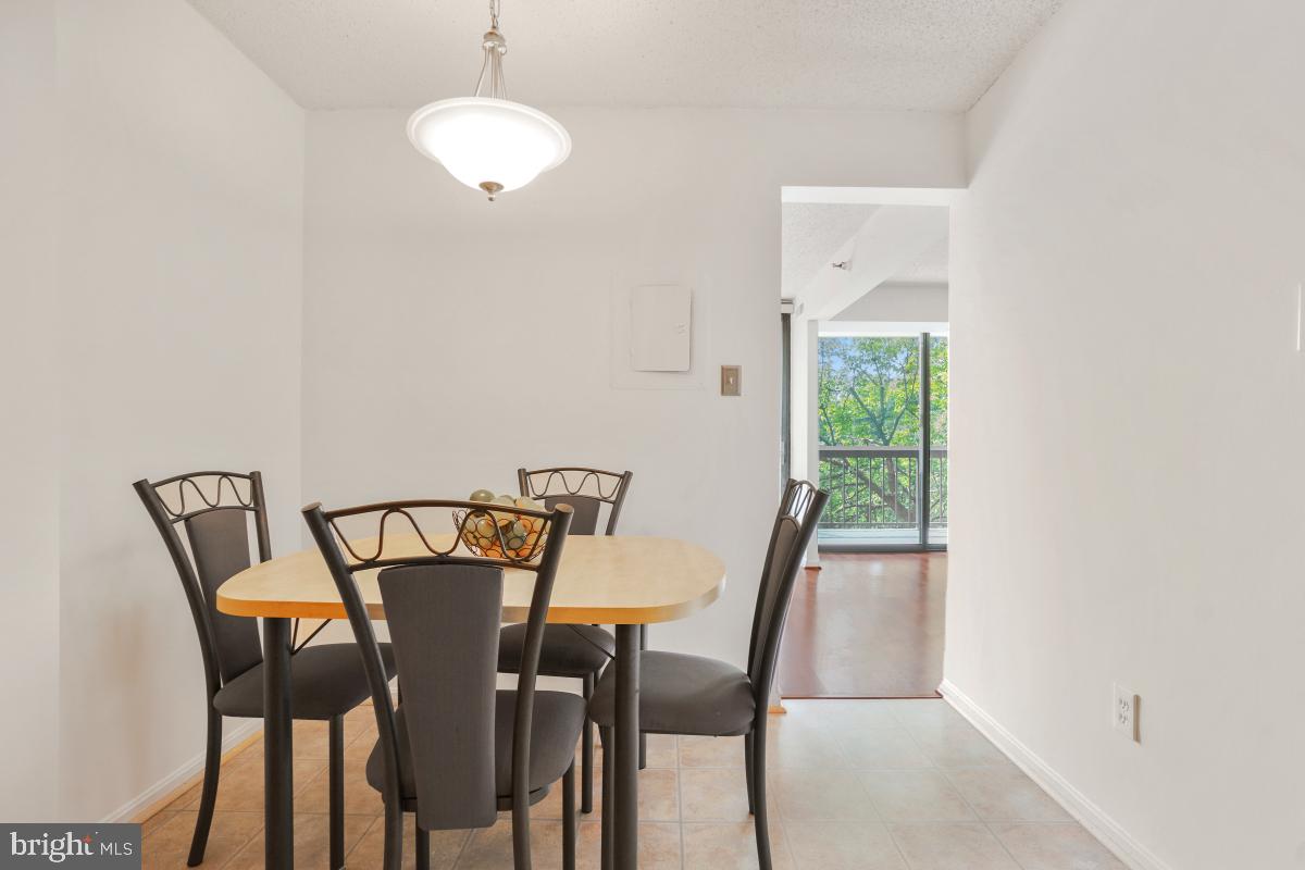 CHELSEA TOWERS - Residential