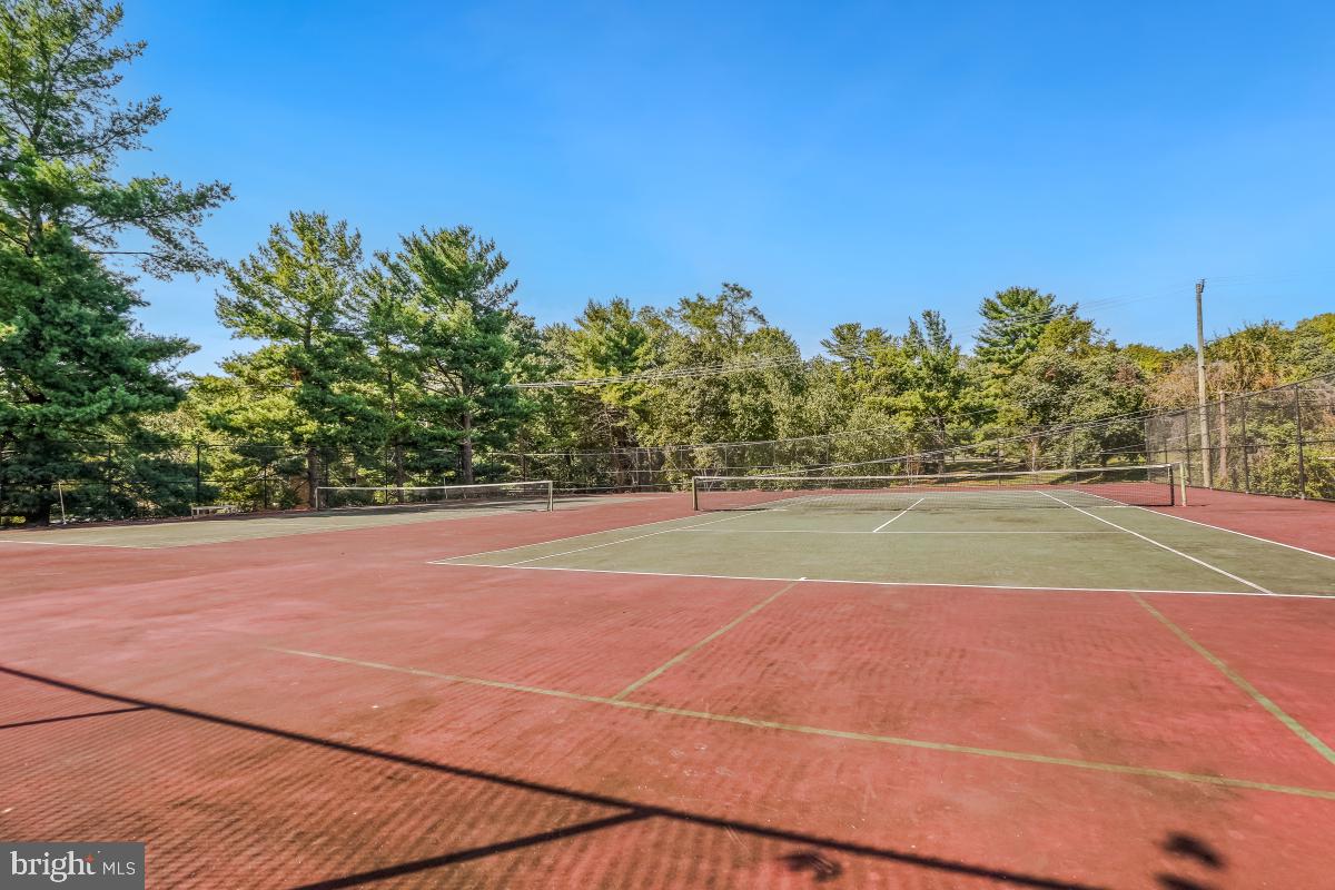 CHELSEA TOWERS - Residential