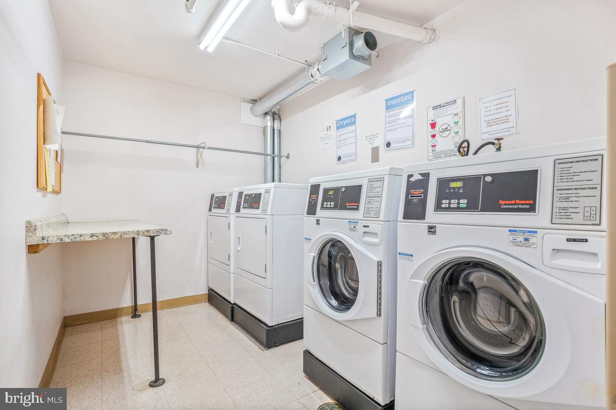 CHELSEA TOWERS - Residential