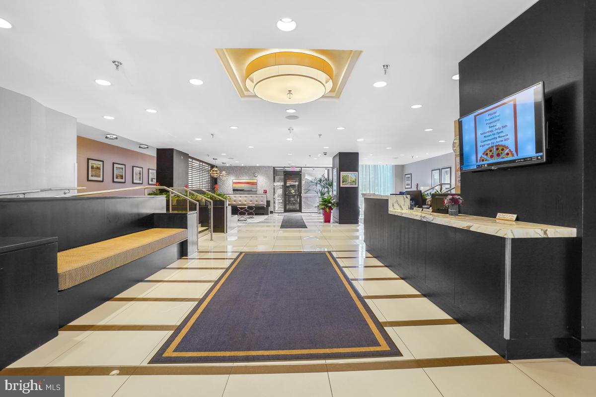 CHELSEA TOWERS - Residential