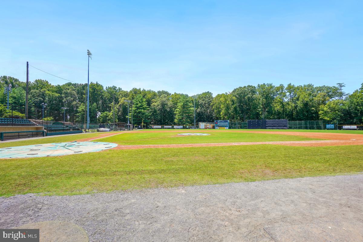 CHELSEA TOWERS - Residential