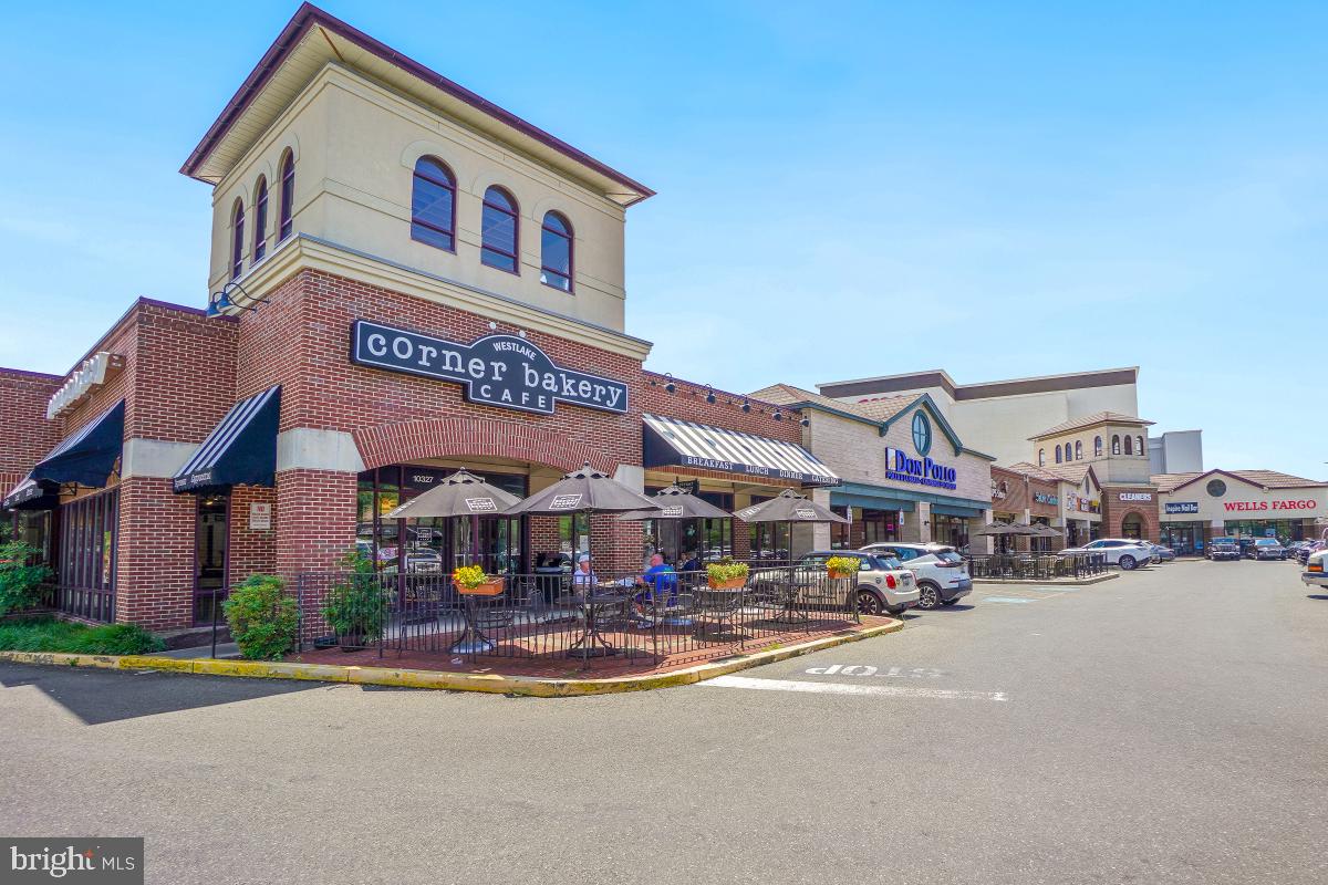 CHELSEA TOWERS - Residential