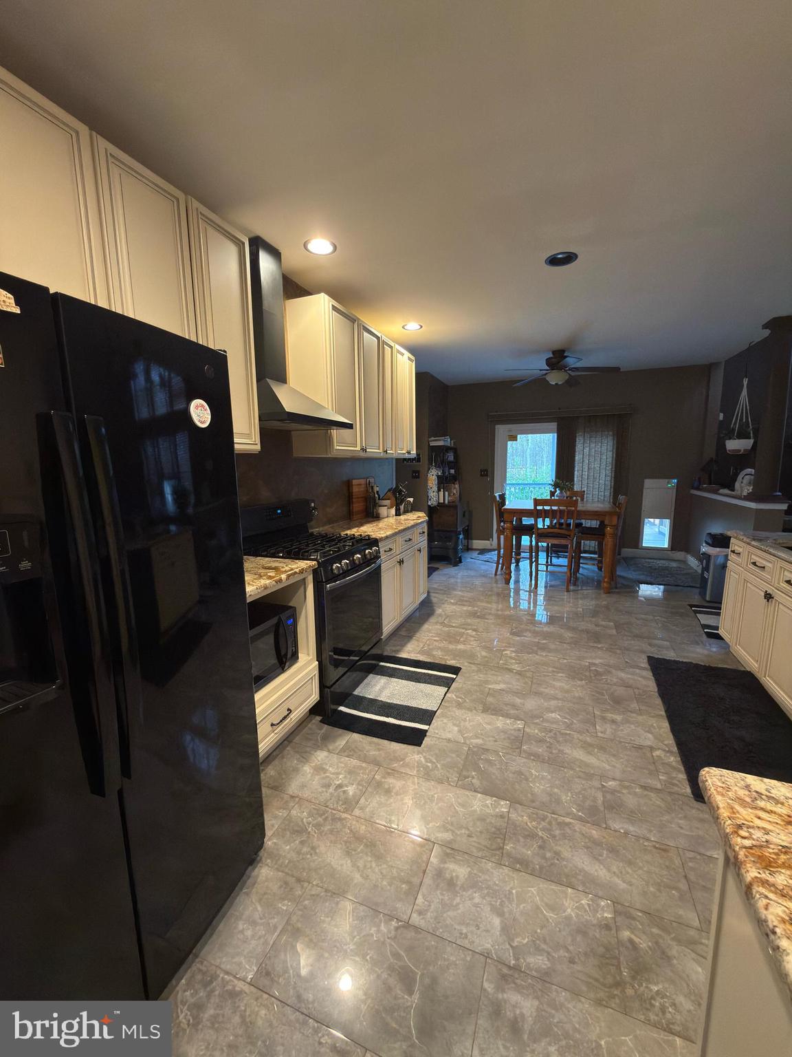 WHITAKER WOODS - Residential