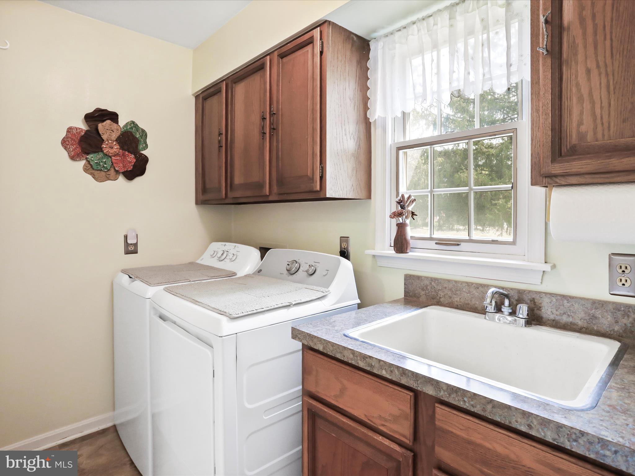 WAKELAND MANOR - Residential