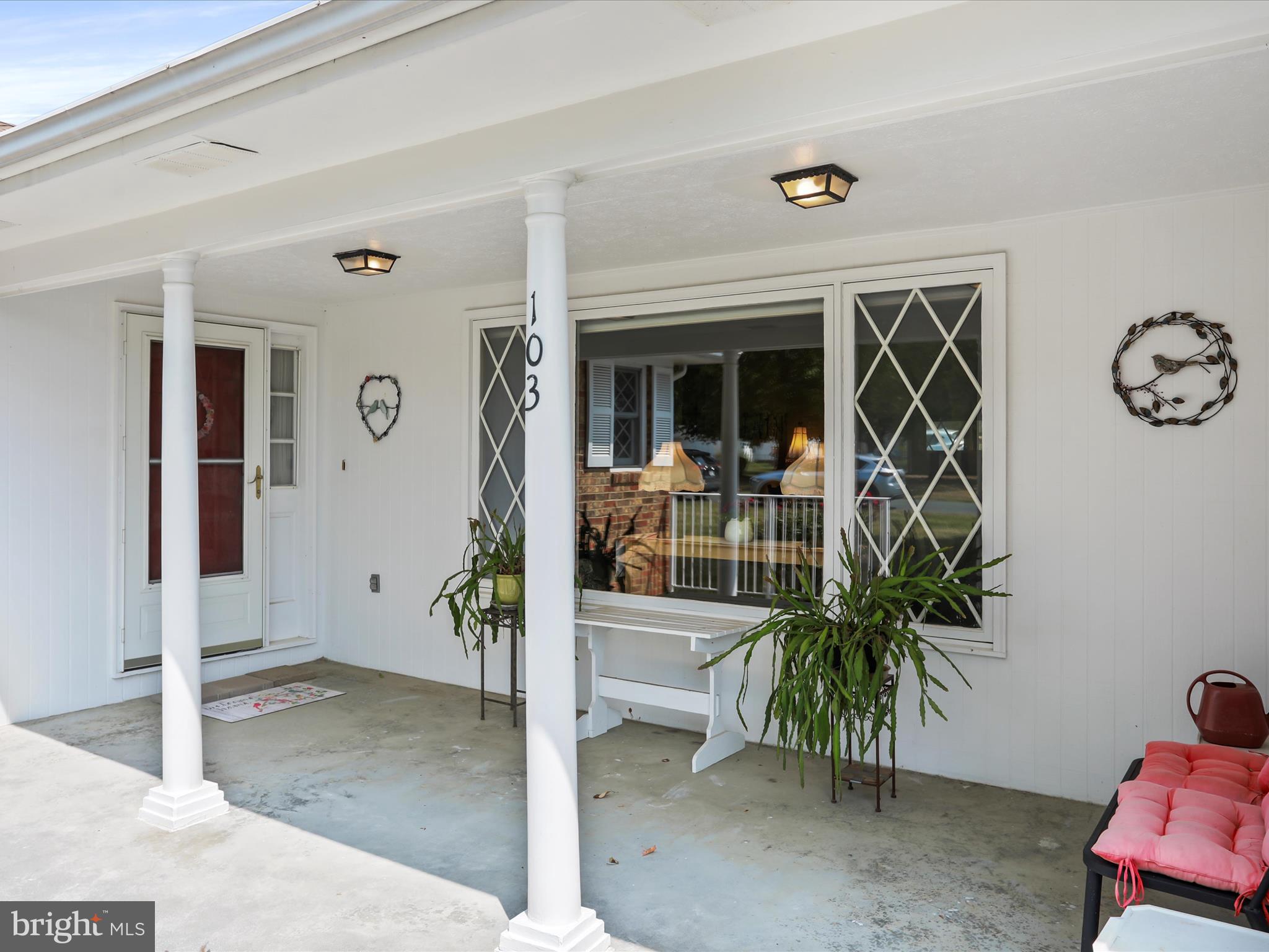 WAKELAND MANOR - Residential