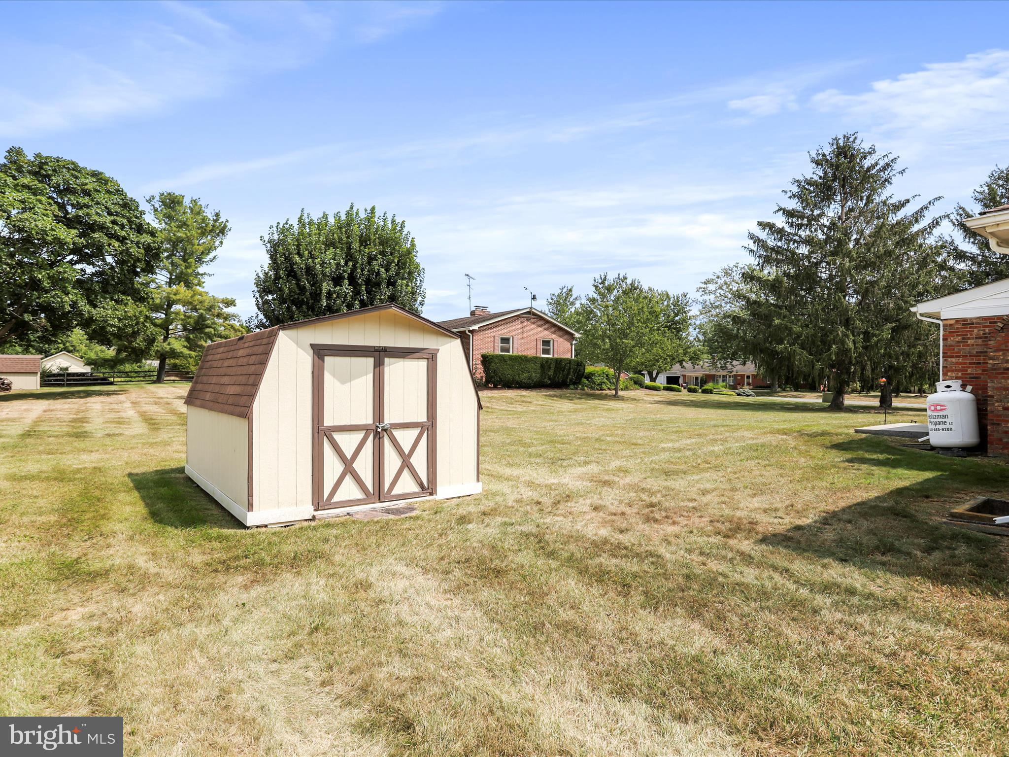 WAKELAND MANOR - Residential