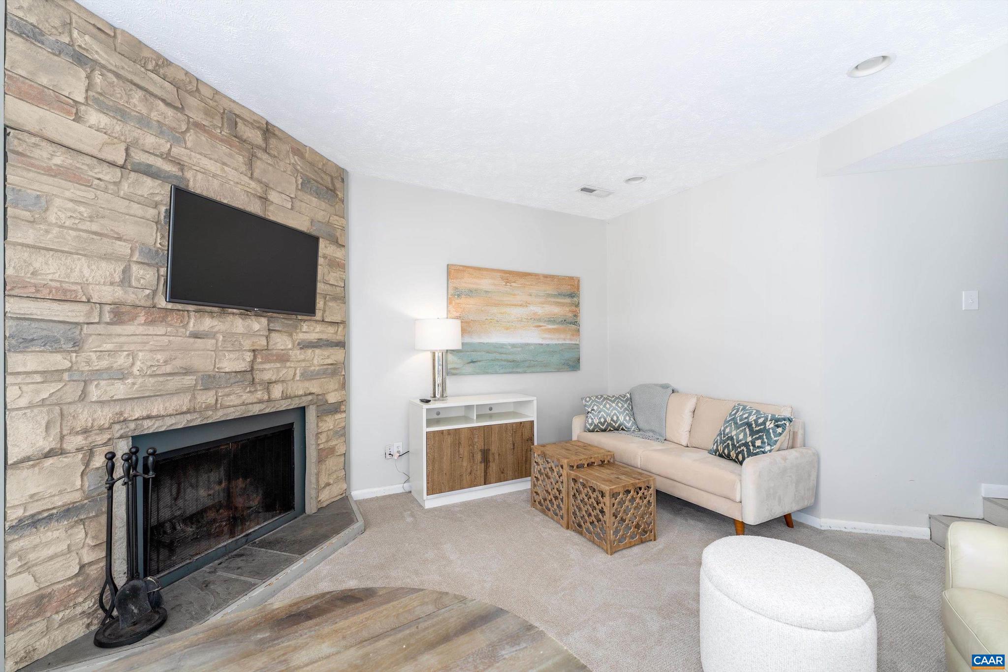 WINTERGREEN RESORT - Residential