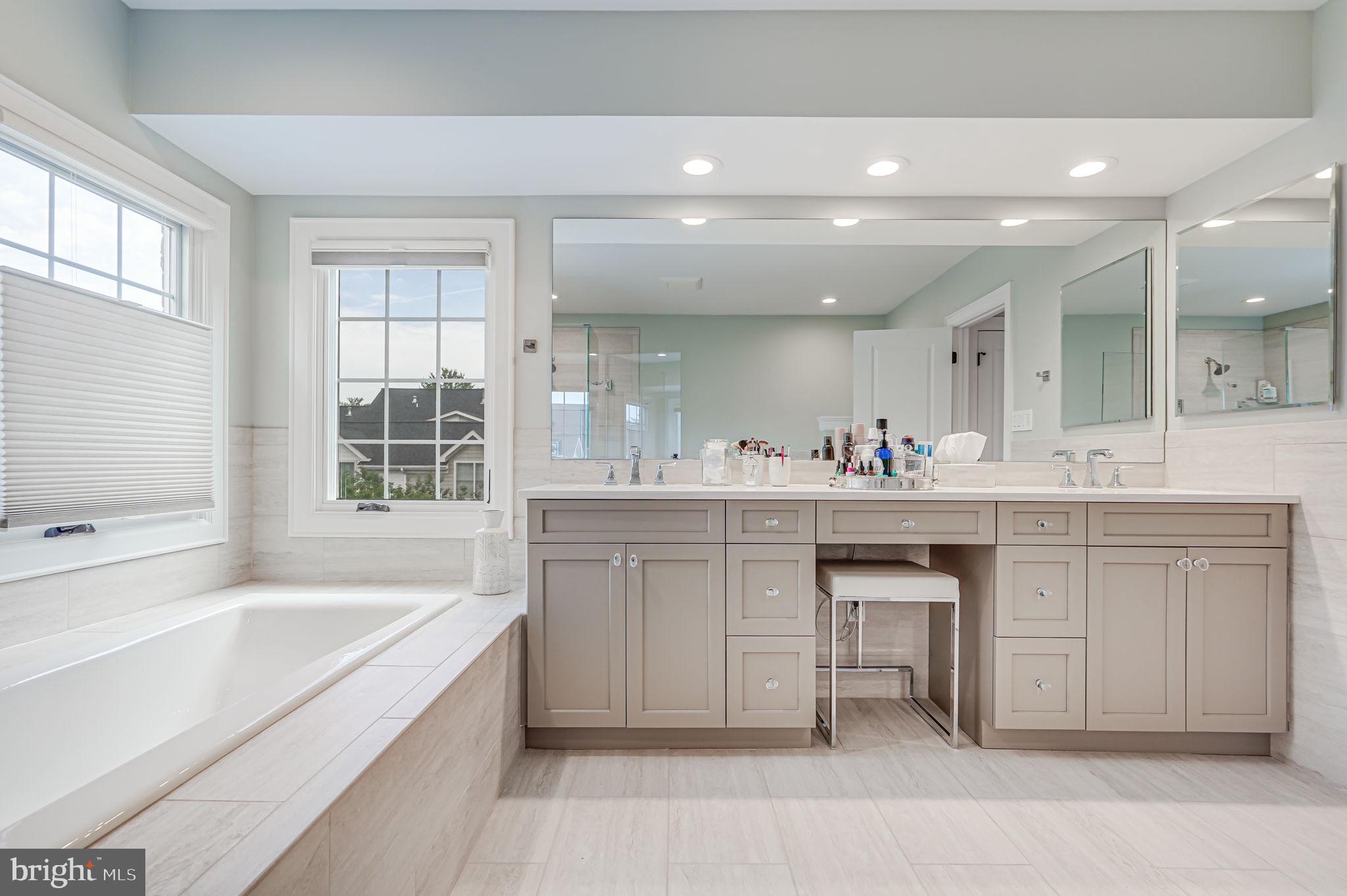 MCLEAN VILLAGE - Residential