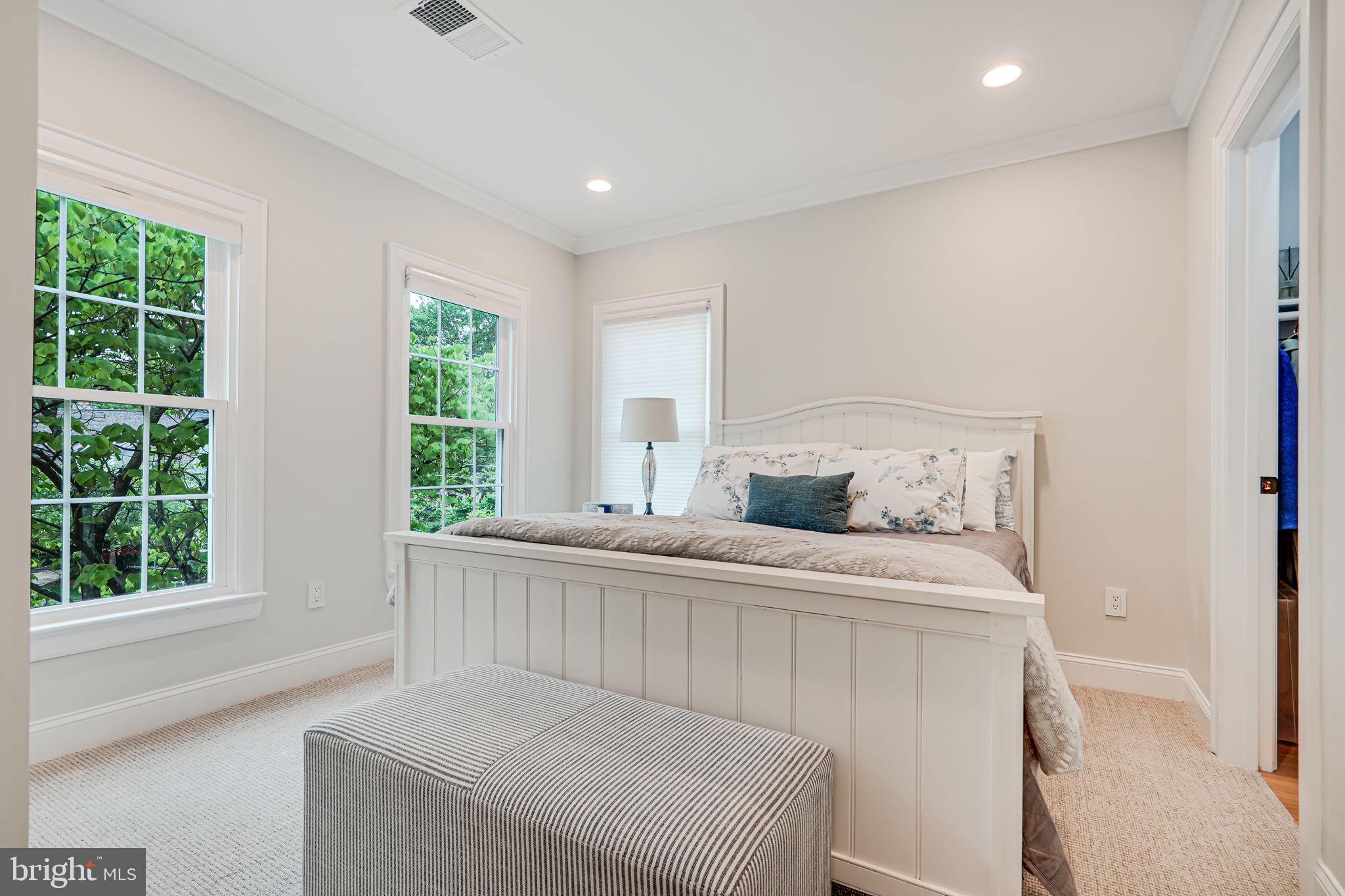 MCLEAN VILLAGE - Residential