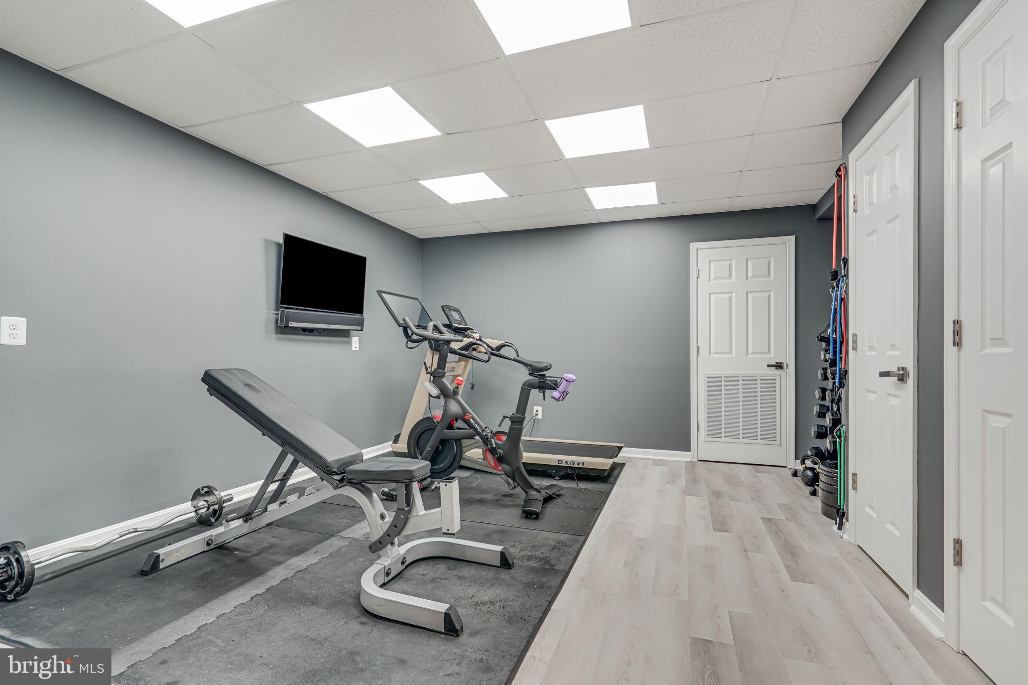 MCLEAN VILLAGE - Residential