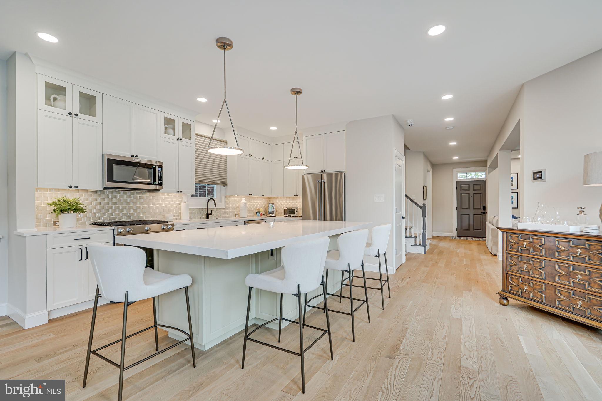 MCLEAN VILLAGE - Residential