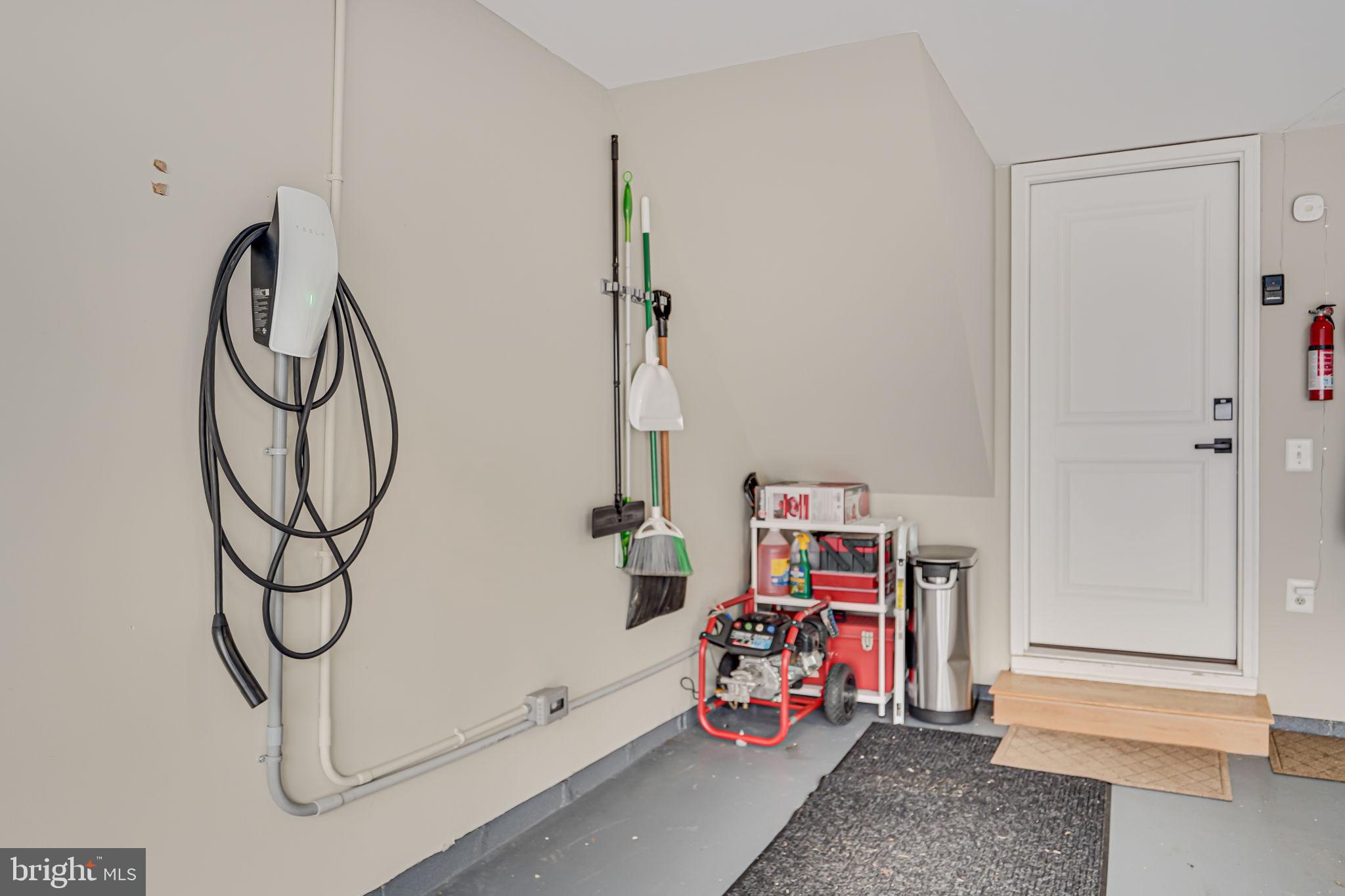 MCLEAN VILLAGE - Residential