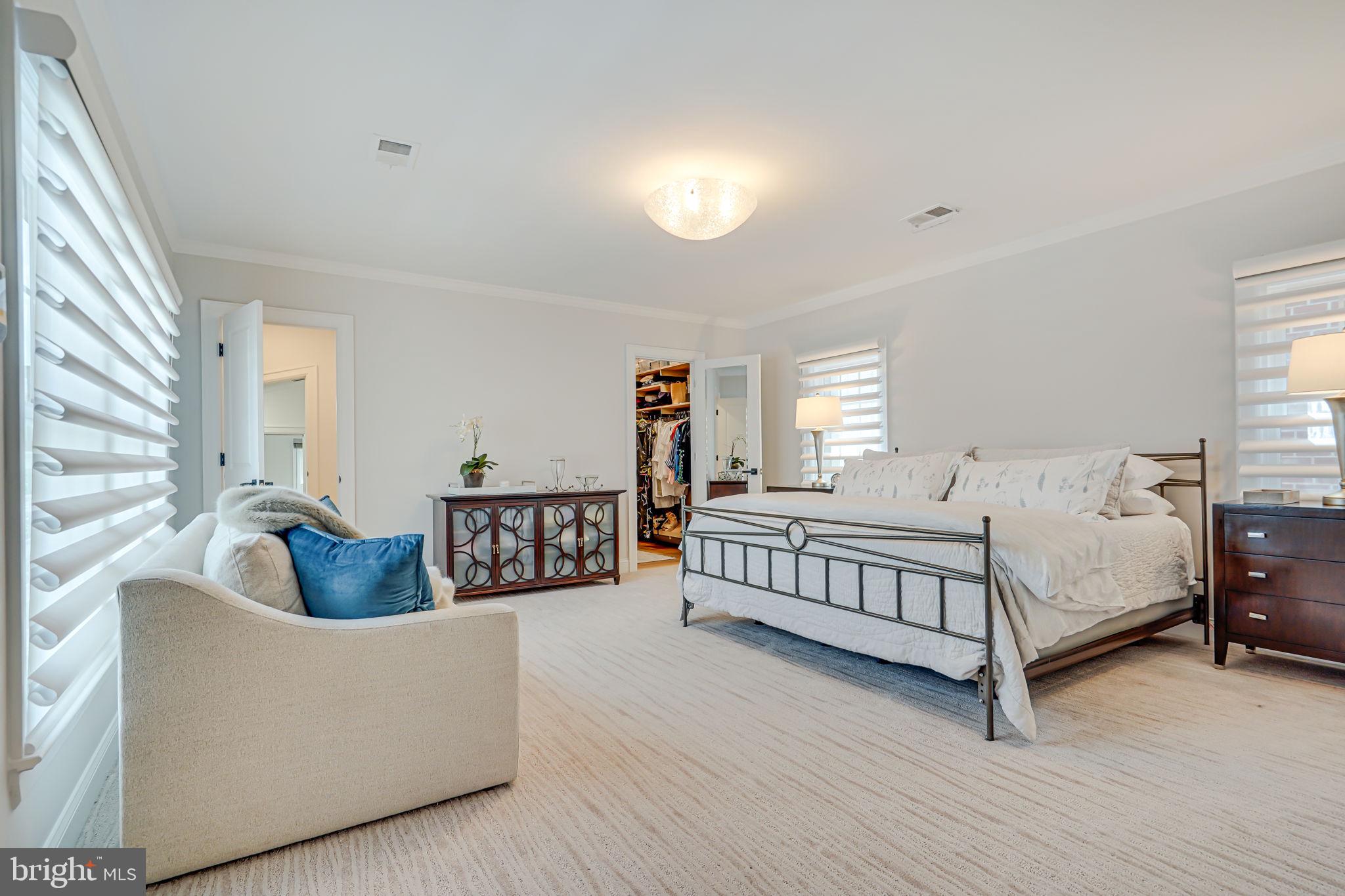 MCLEAN VILLAGE - Residential