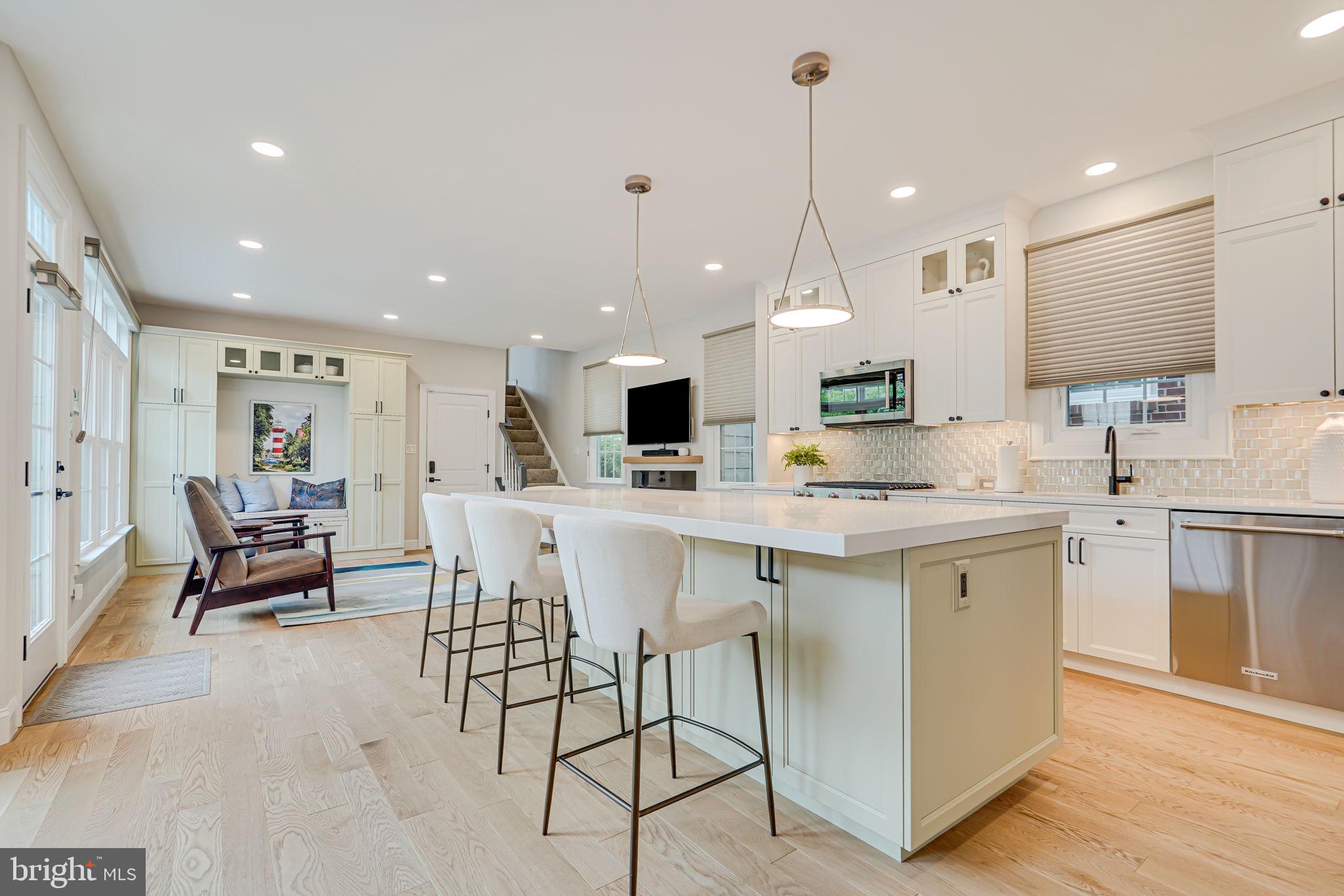 MCLEAN VILLAGE - Residential