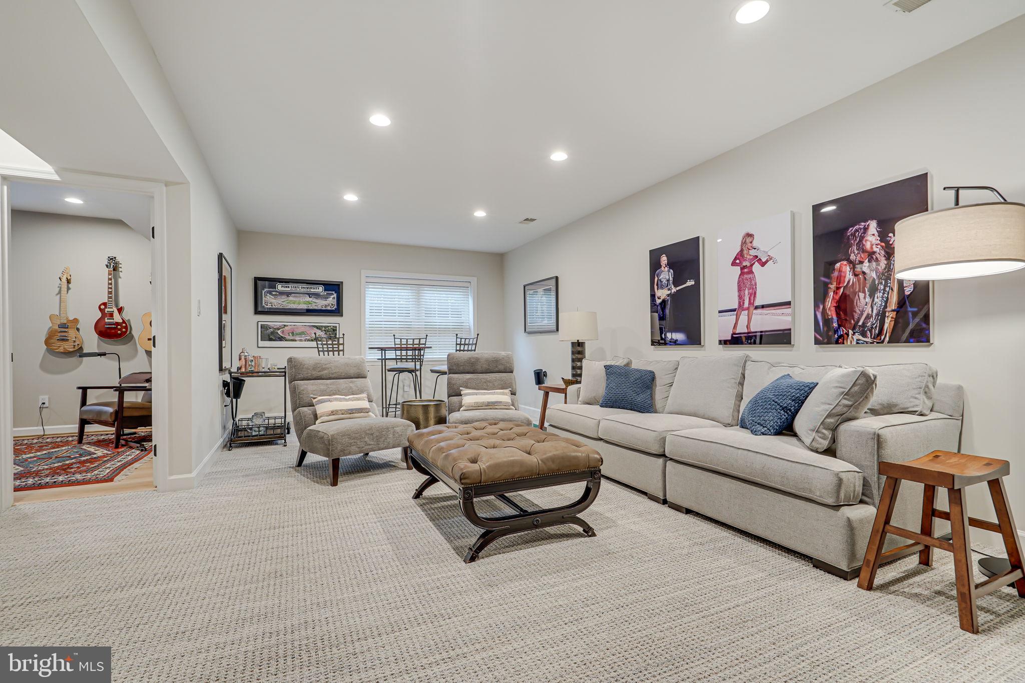 MCLEAN VILLAGE - Residential