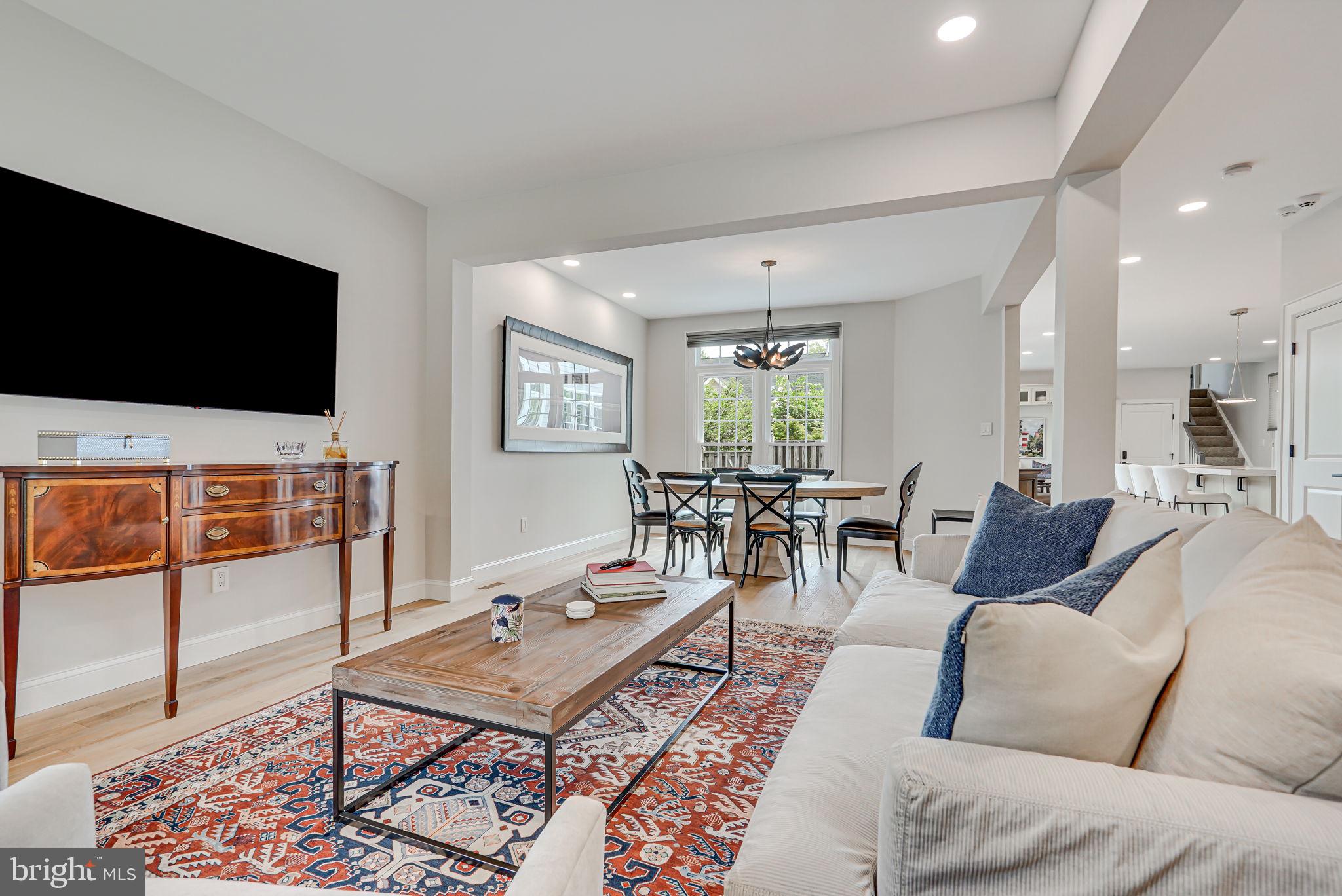 MCLEAN VILLAGE - Residential