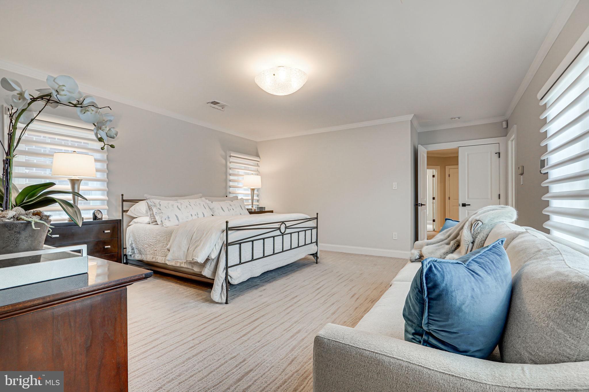 MCLEAN VILLAGE - Residential