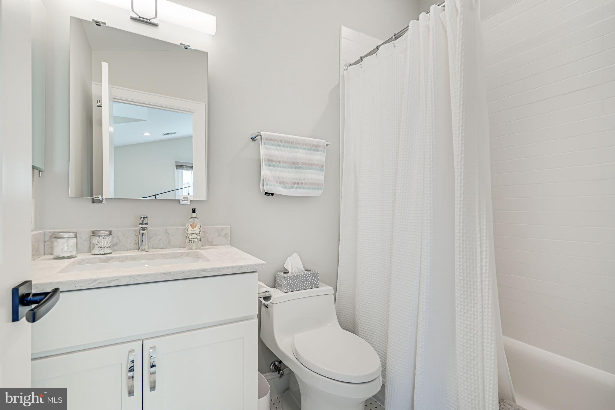 MCLEAN VILLAGE - Residential