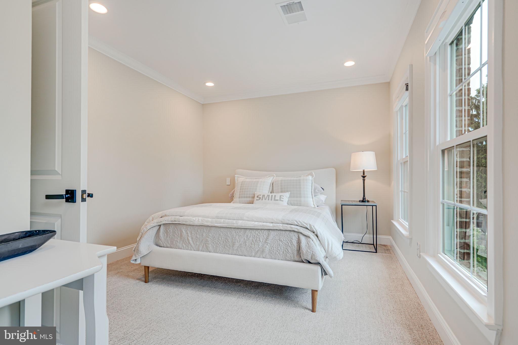 MCLEAN VILLAGE - Residential