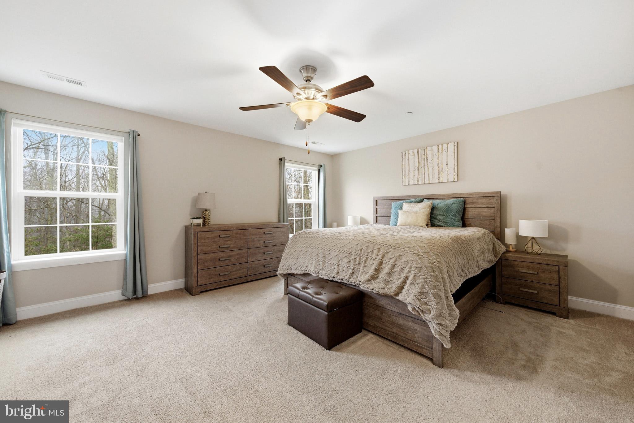 OAKLAND HALL - Residential