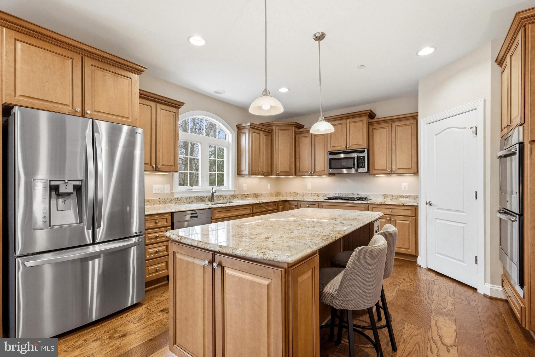 OAKLAND HALL - Residential