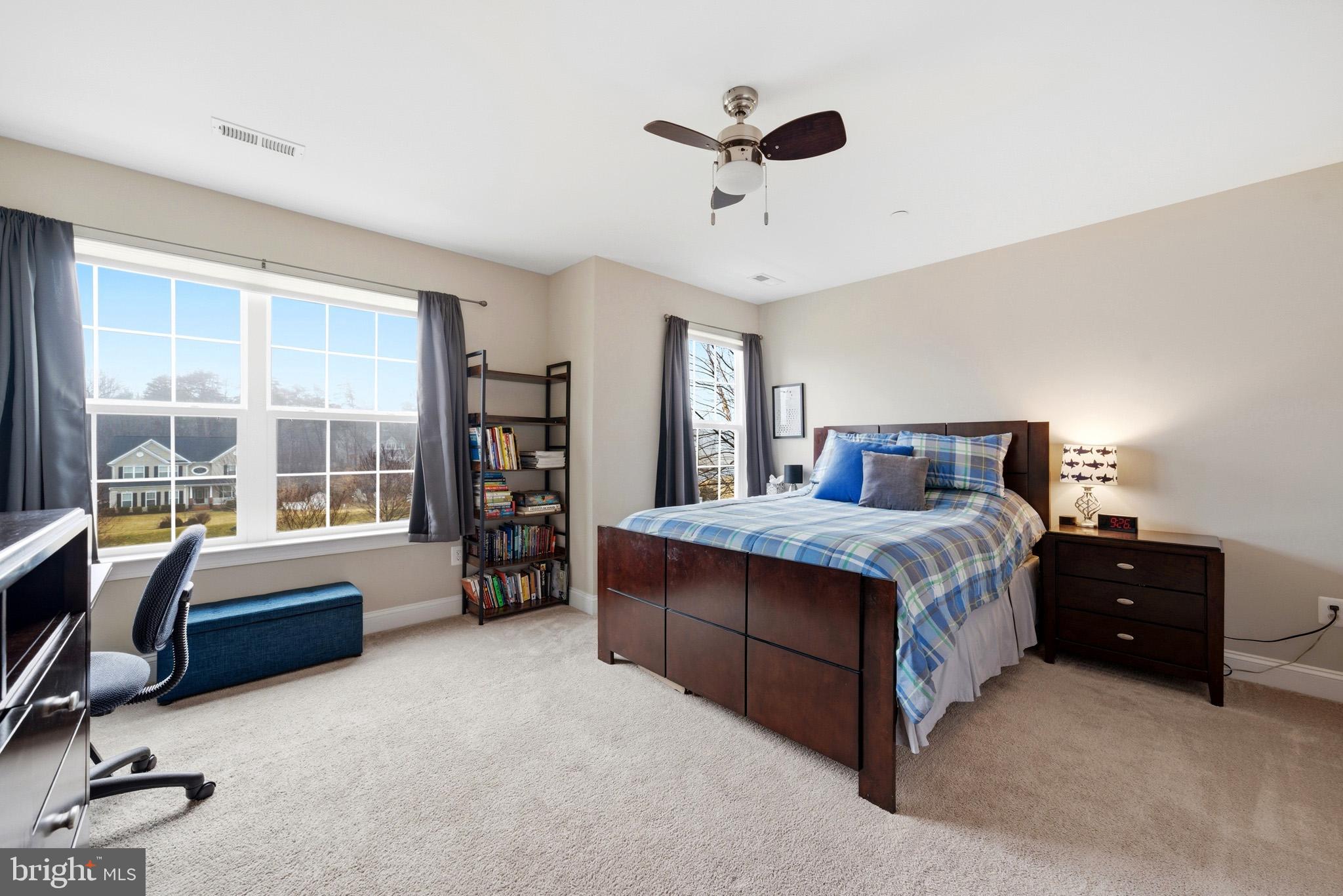 OAKLAND HALL - Residential