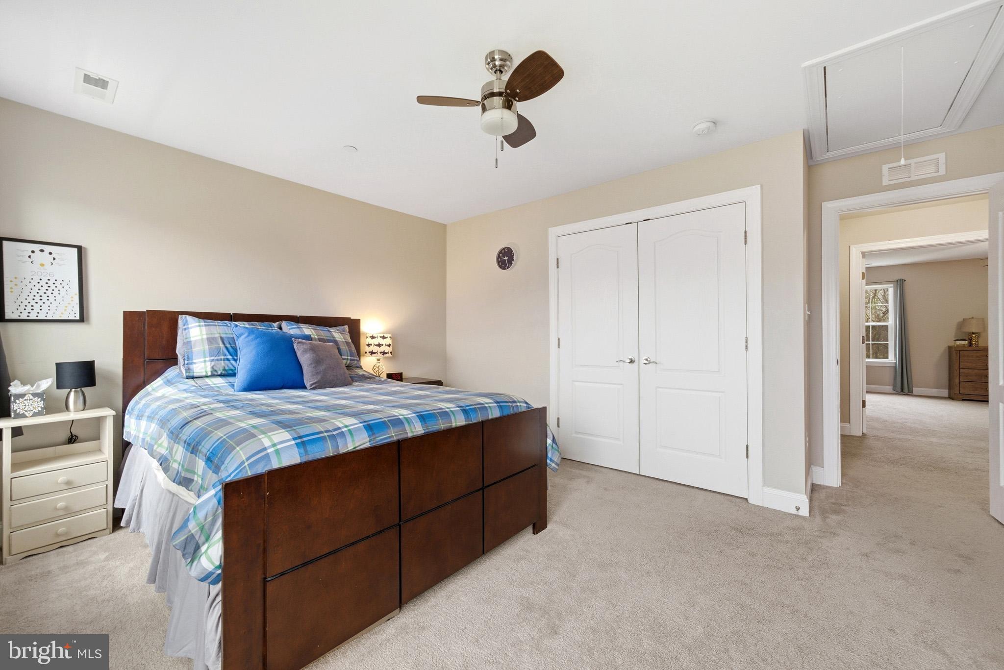 OAKLAND HALL - Residential