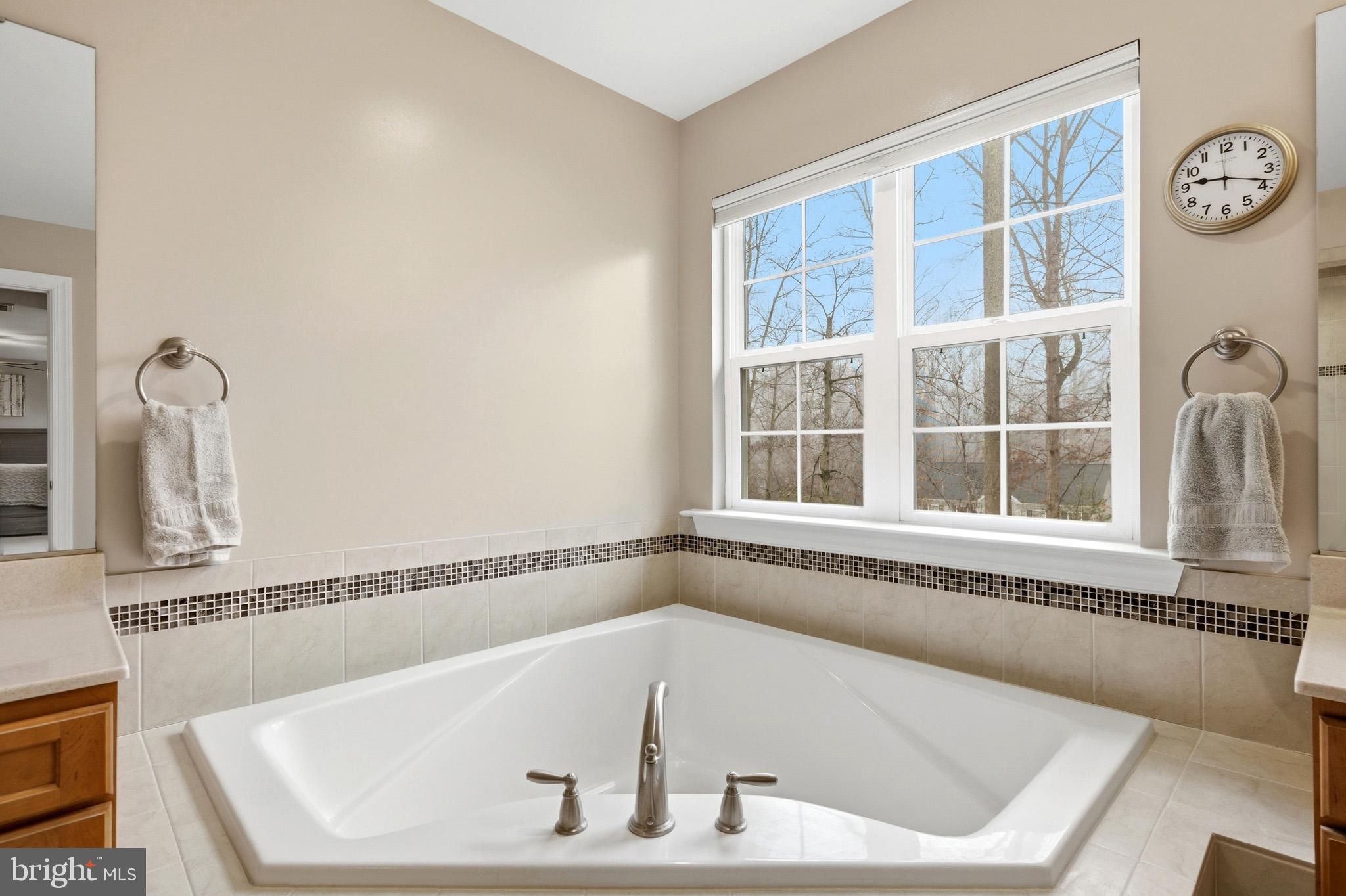 OAKLAND HALL - Residential