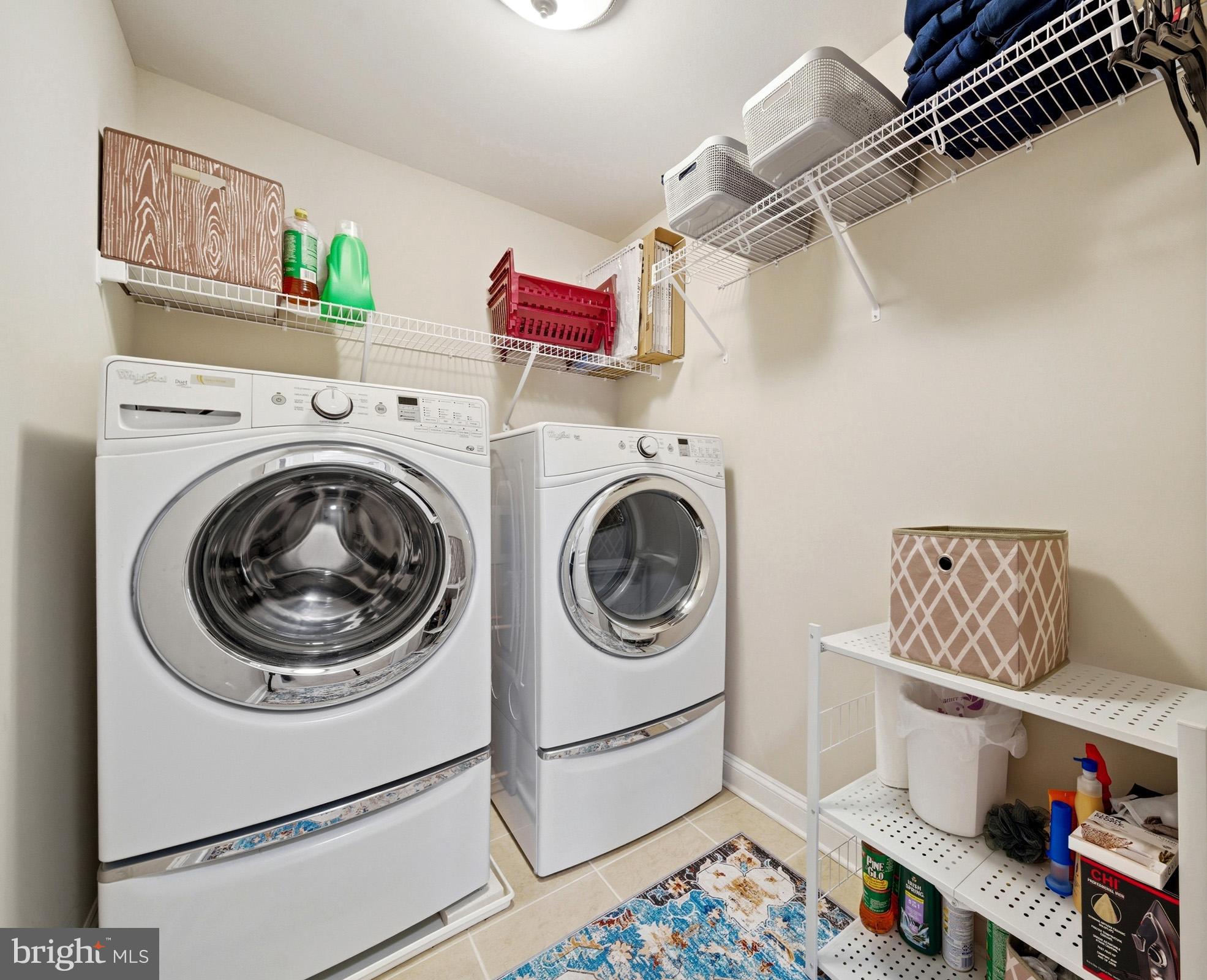 OAKLAND HALL - Residential