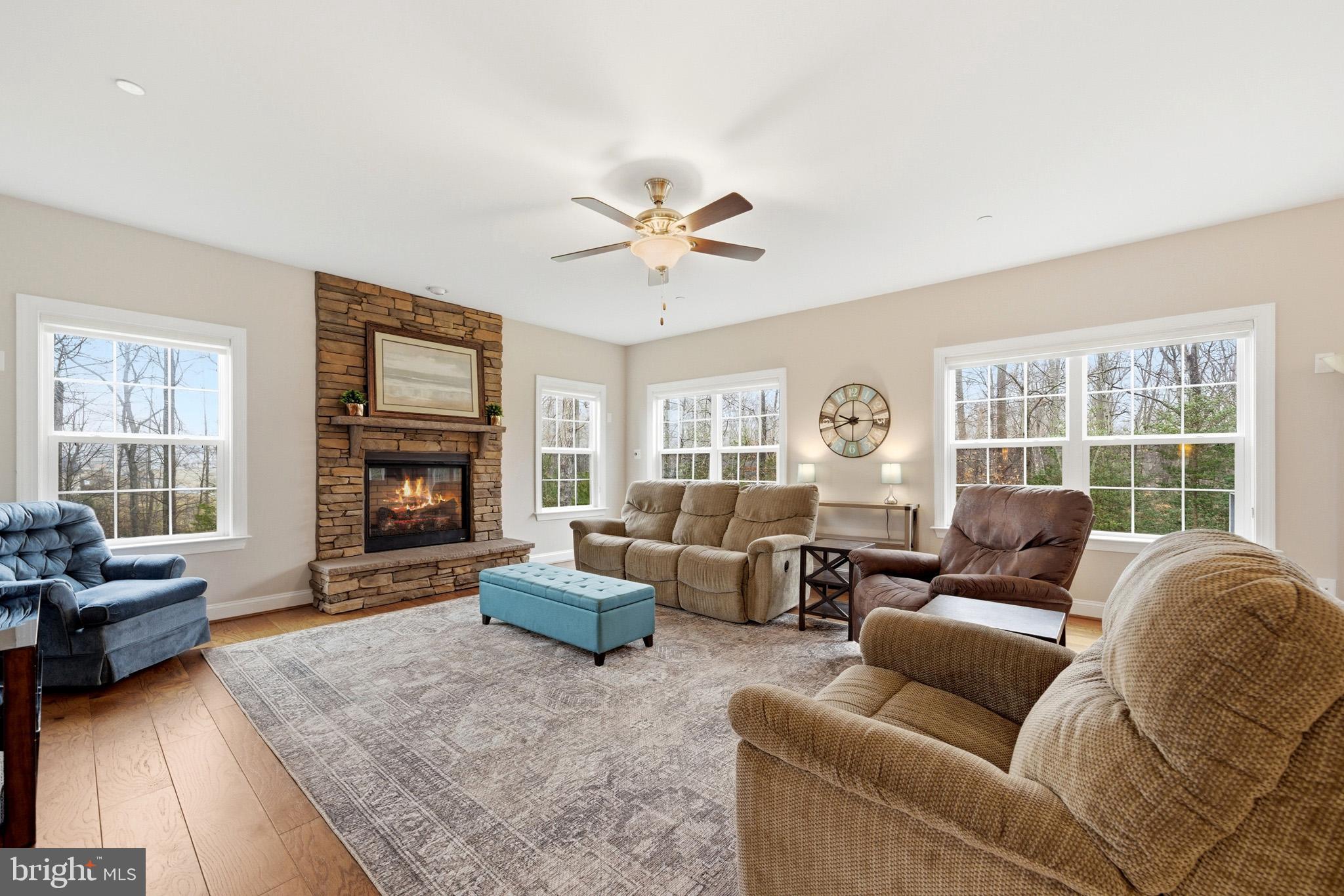 OAKLAND HALL - Residential