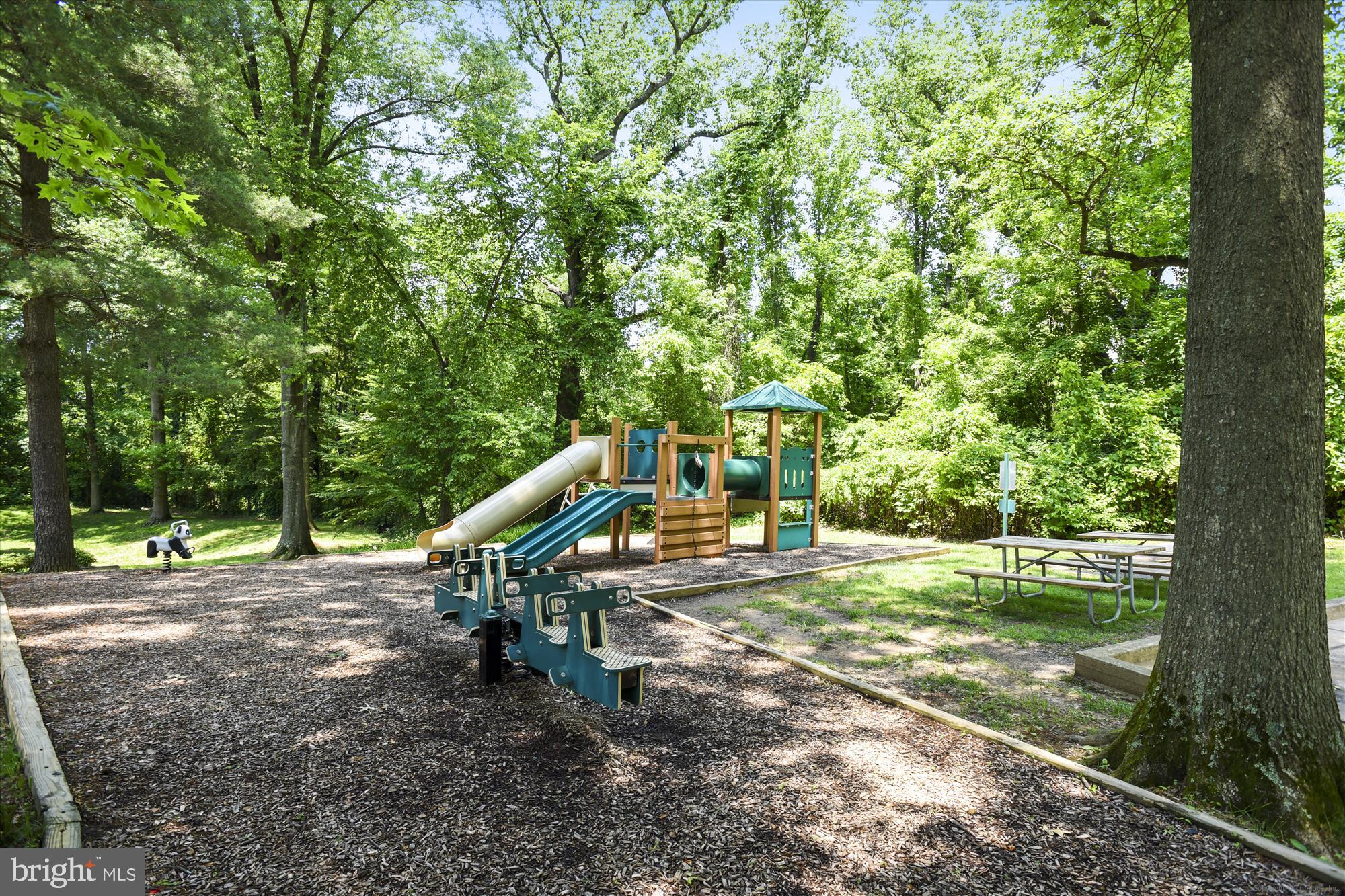 THE COLONIES - Residential