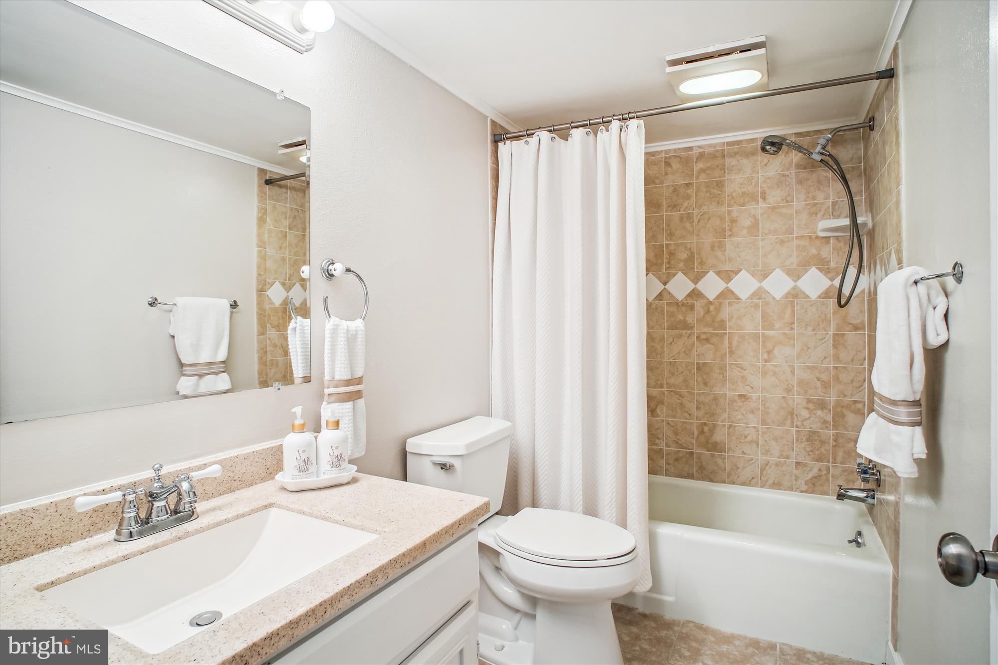 THE COLONIES - Residential