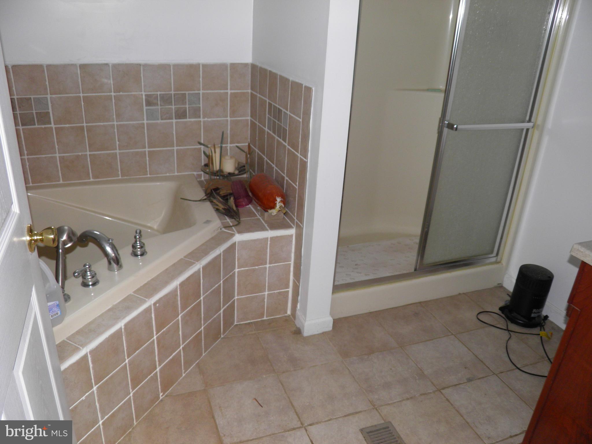 ANDERSON HILL - Residential