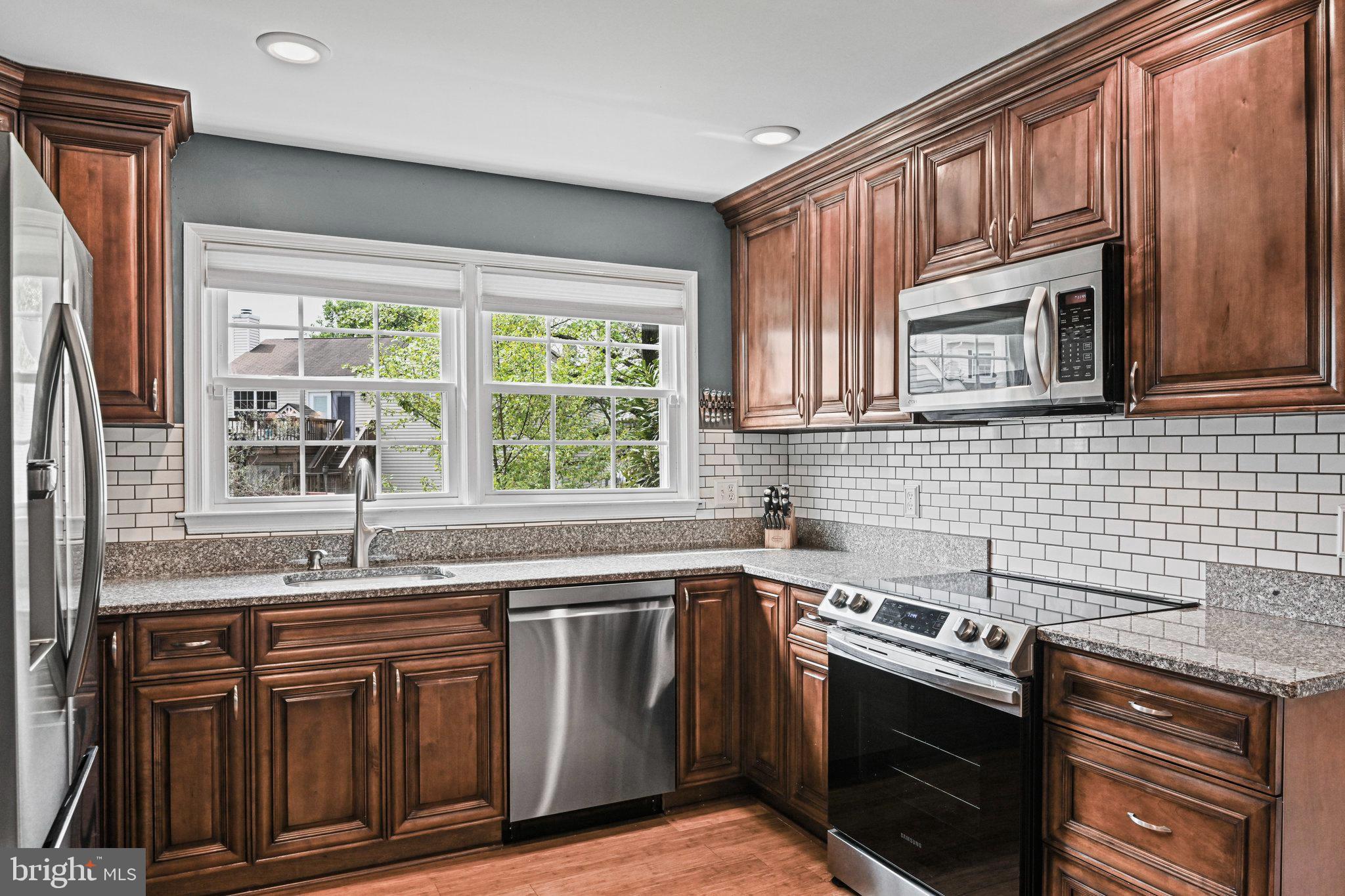 COUNTRYSIDE - Residential