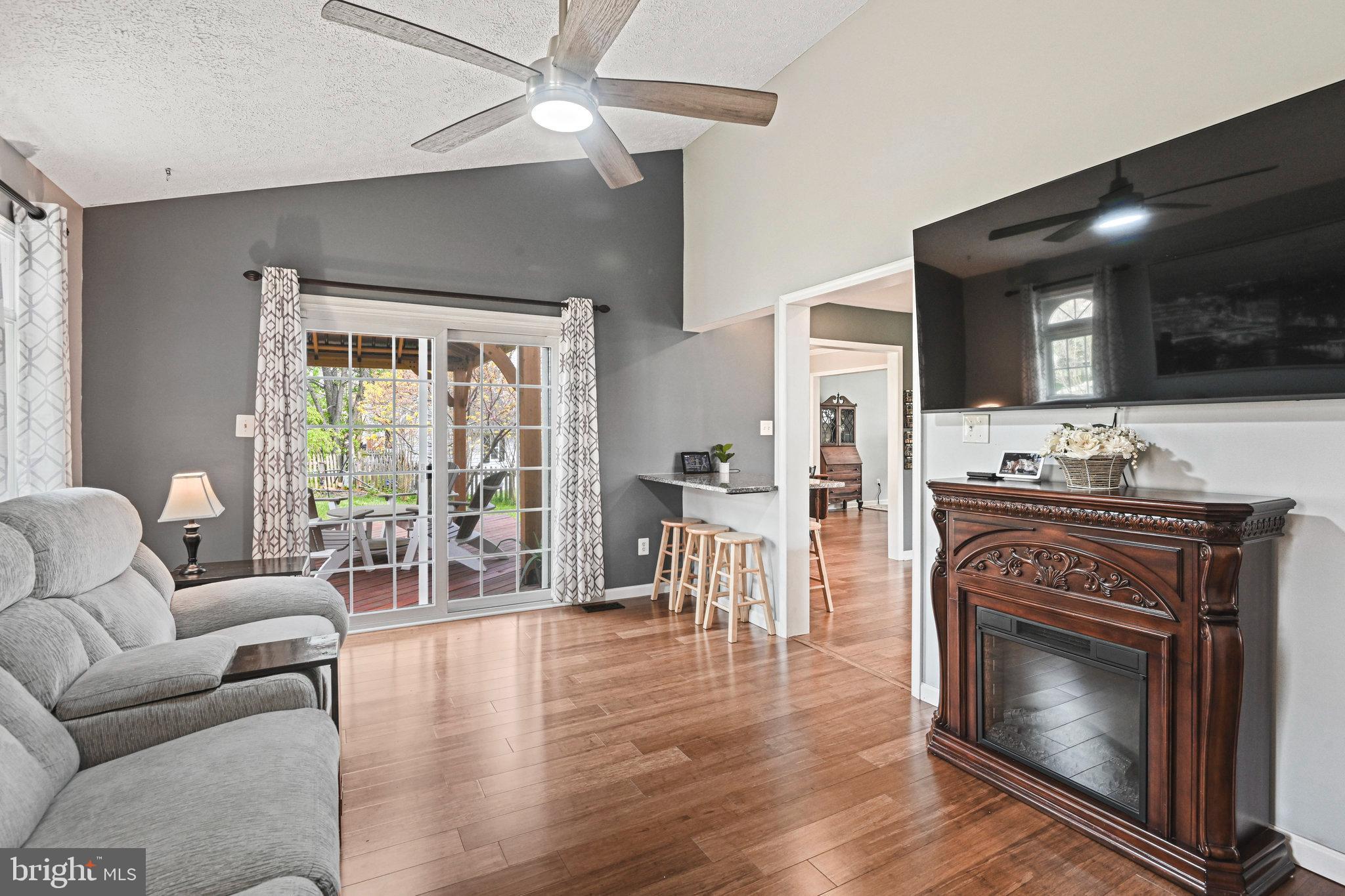 COUNTRYSIDE - Residential