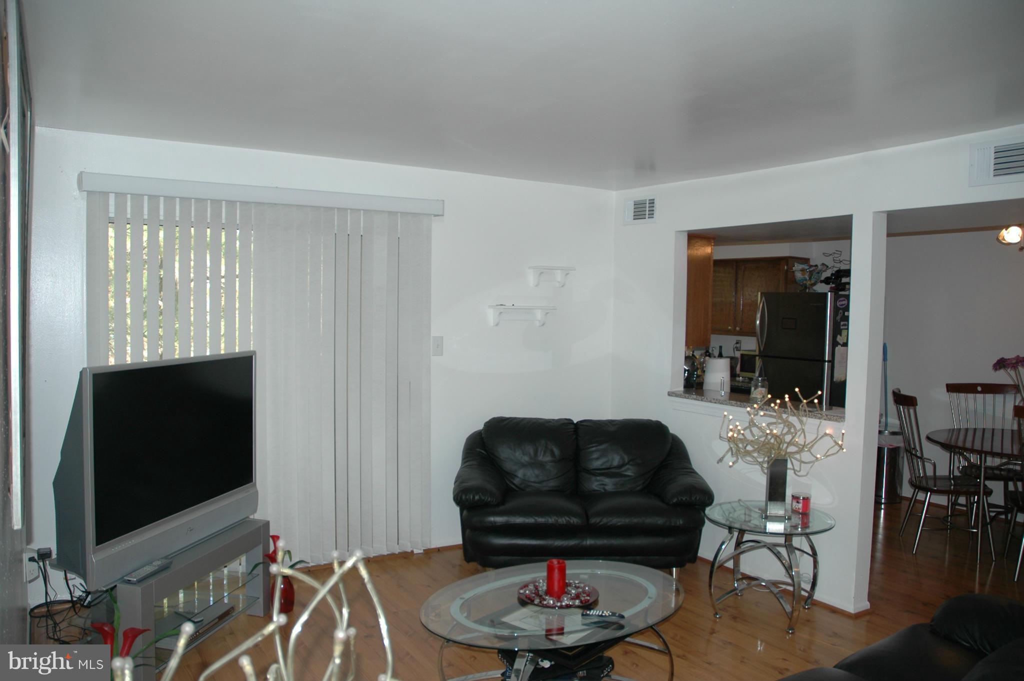 ANTIETAM SQUARE I / II - Residential Lease