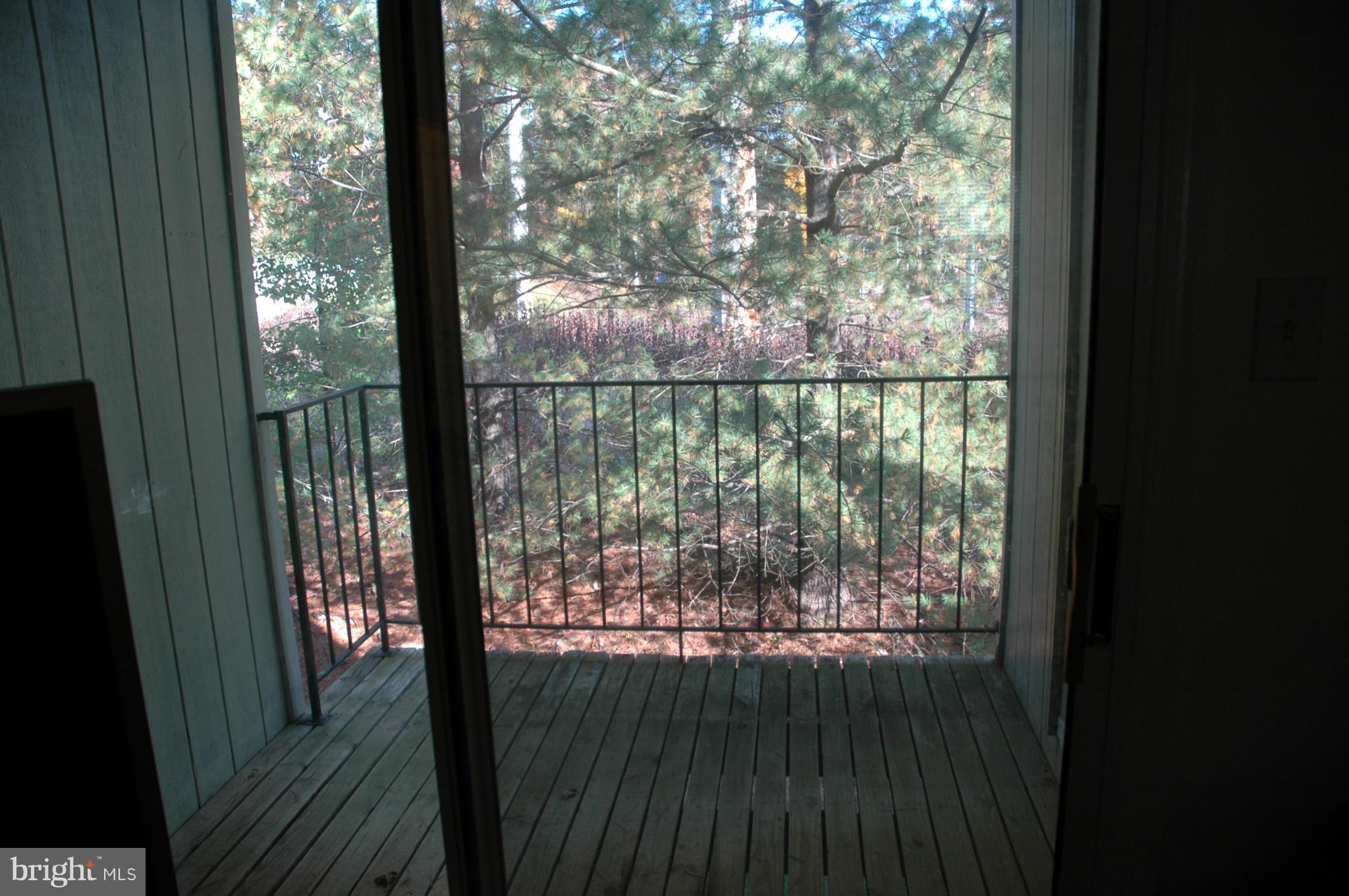 ANTIETAM SQUARE I / II - Residential Lease