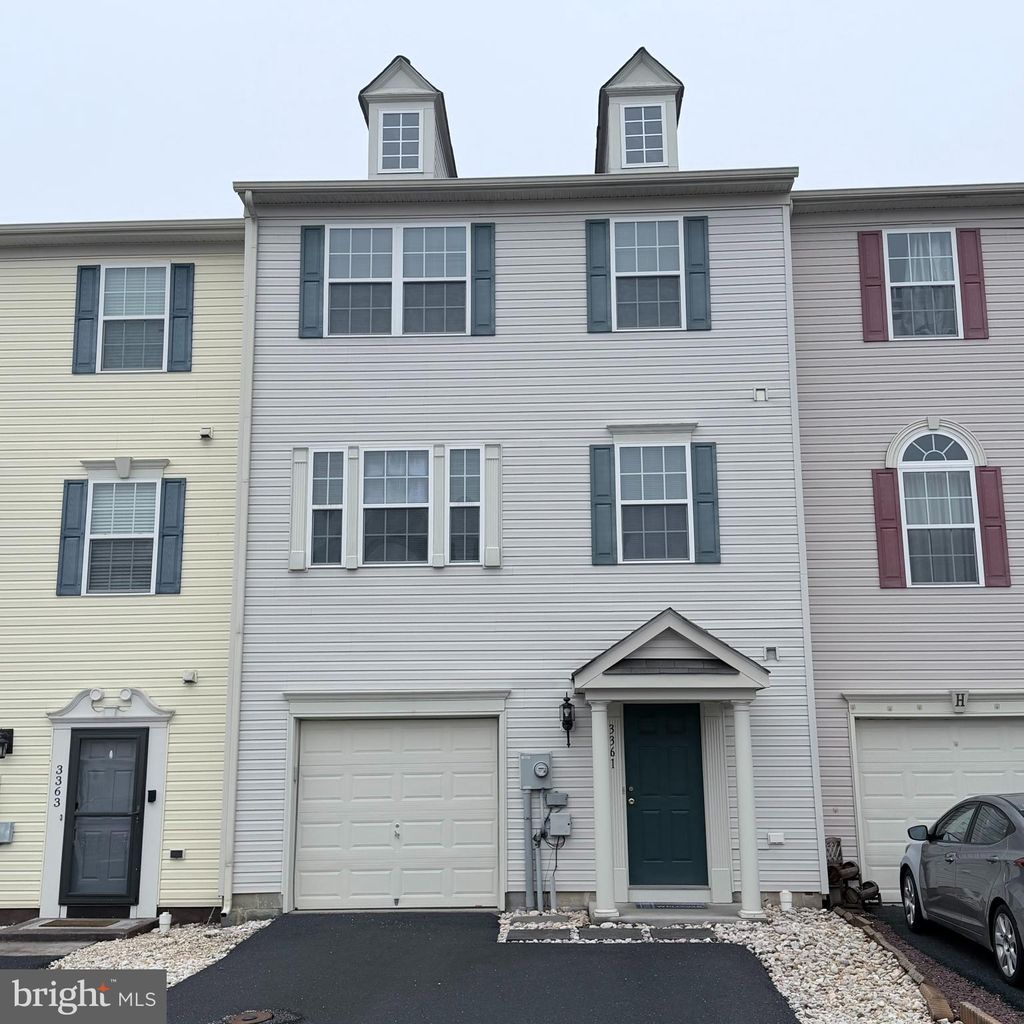 Photo of 3361 Landmark Ct, CHAMBERSBURG, PA 17202 (MLS # PAFL2033072)