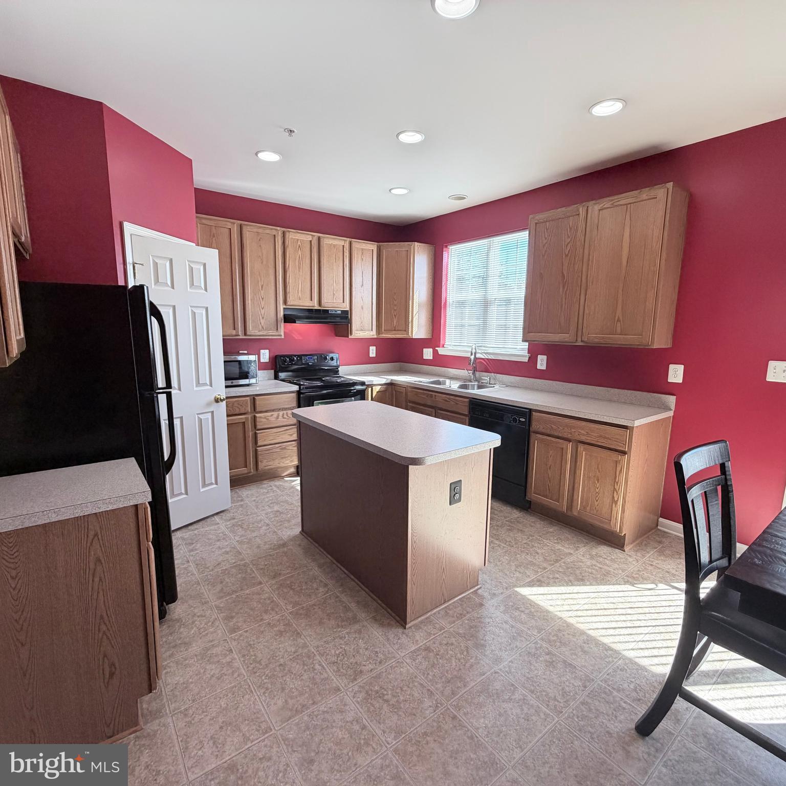 SUNSET TOWNHOMES - Residential