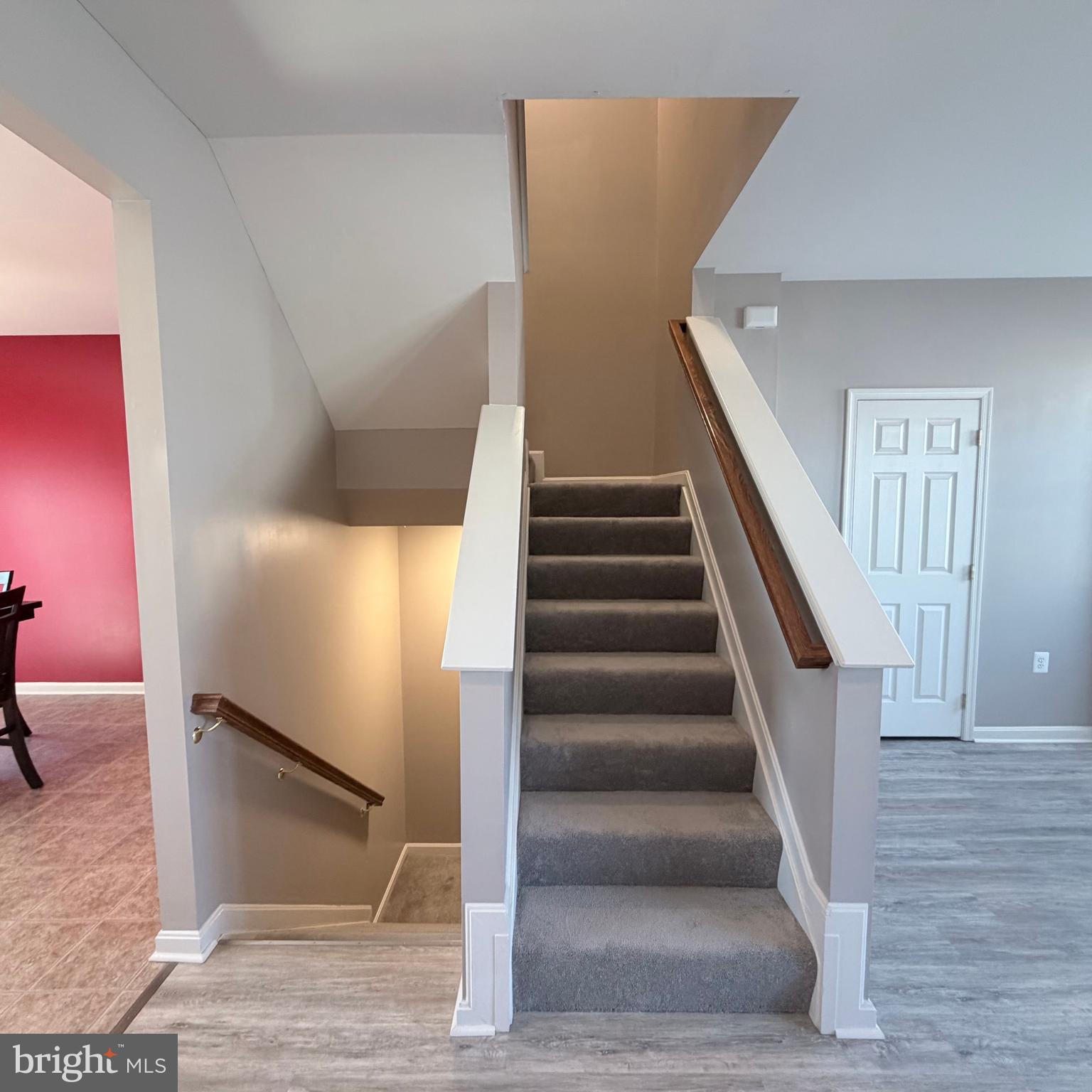 SUNSET TOWNHOMES - Residential