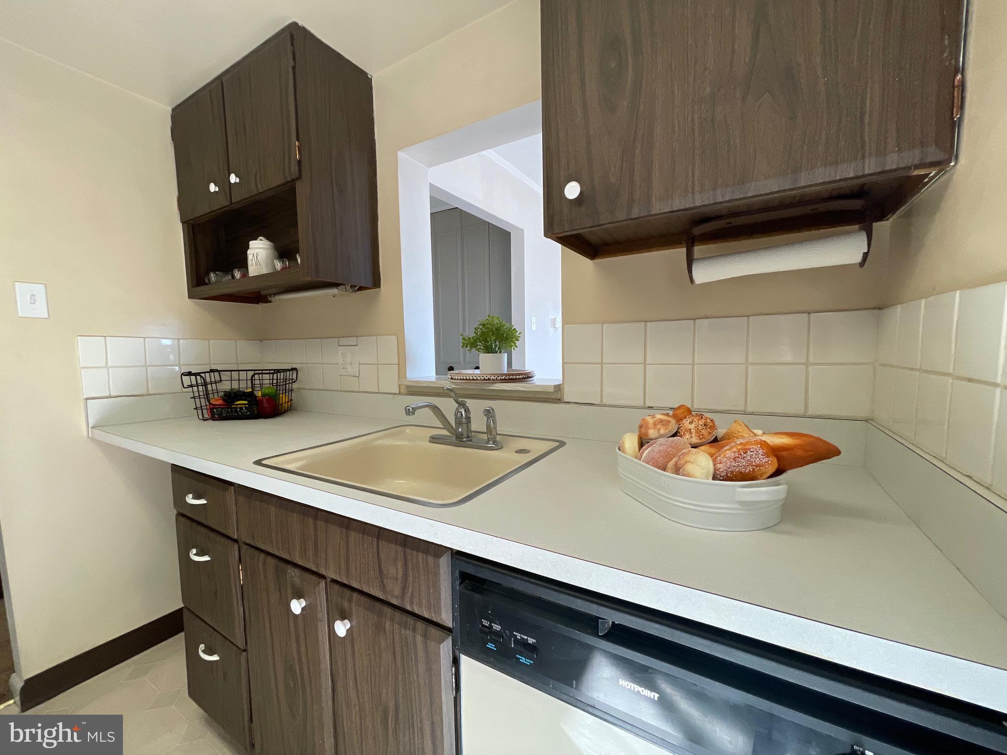 GLENHARDIE CONDOS - Residential