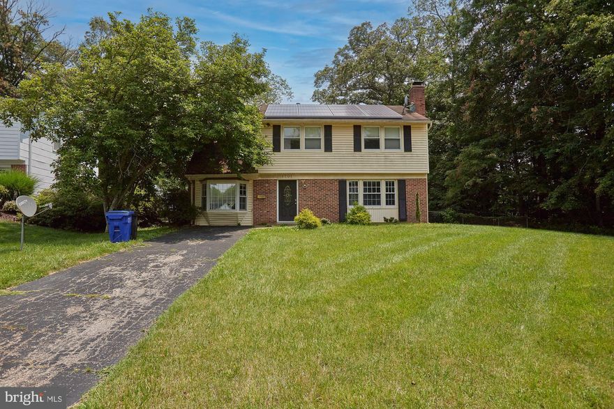 Cute, Cozy and lots of space for this 4 Bedroom , 2 level colonial in Pointer Ridge.  A little TLC and this home will sparkle.  Large back yard for entertaining, at the end of street for lots of privacy.   solar panels installed for lower energy cost.  Owner is offering $2500 towards carpet and paint.