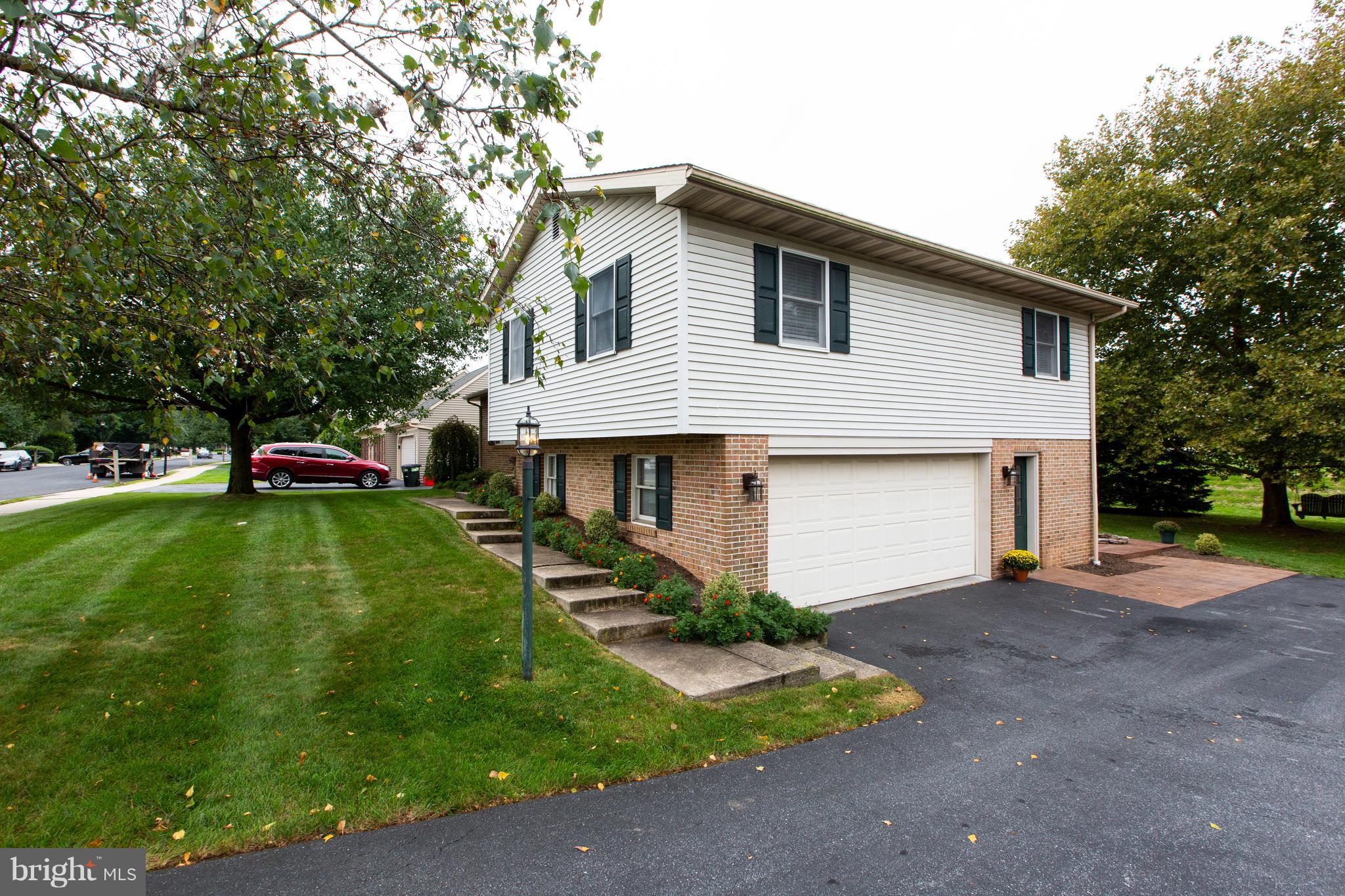 LINCOLN GARDENS - Residential