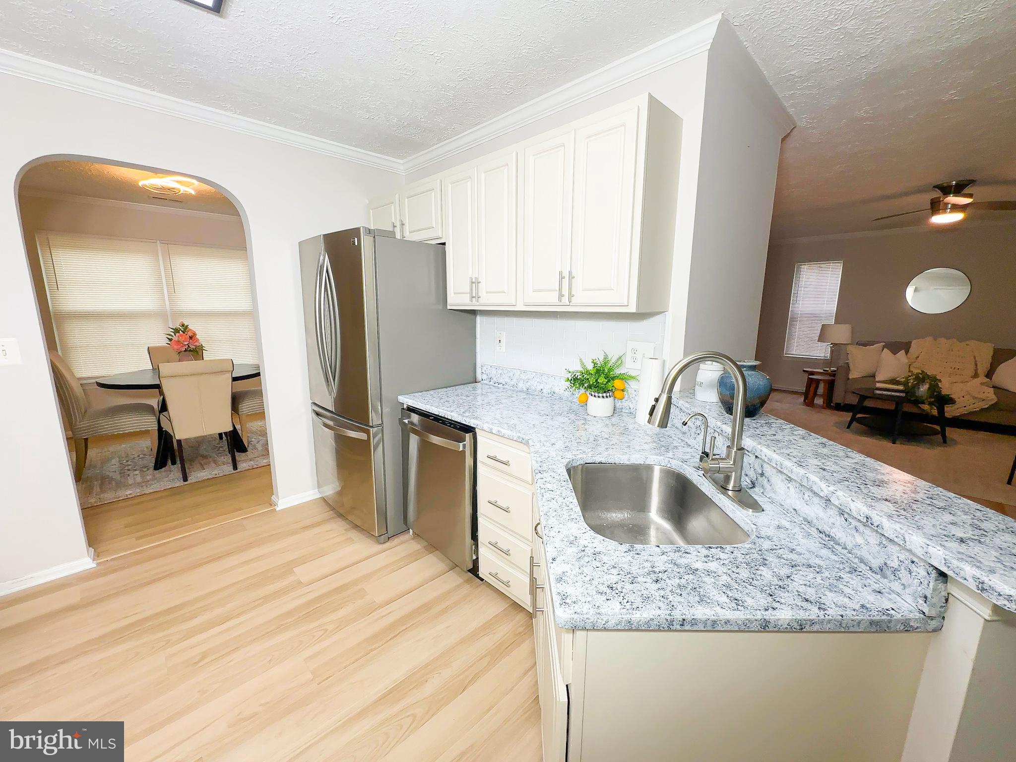 2704 TRED AVON COURT