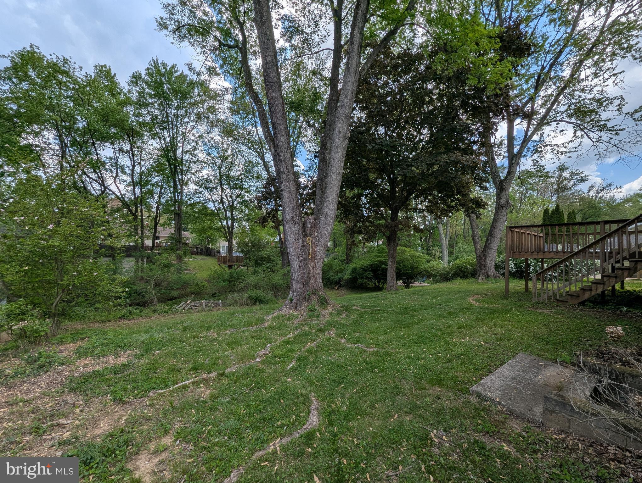 2056 WHITNEY LANE