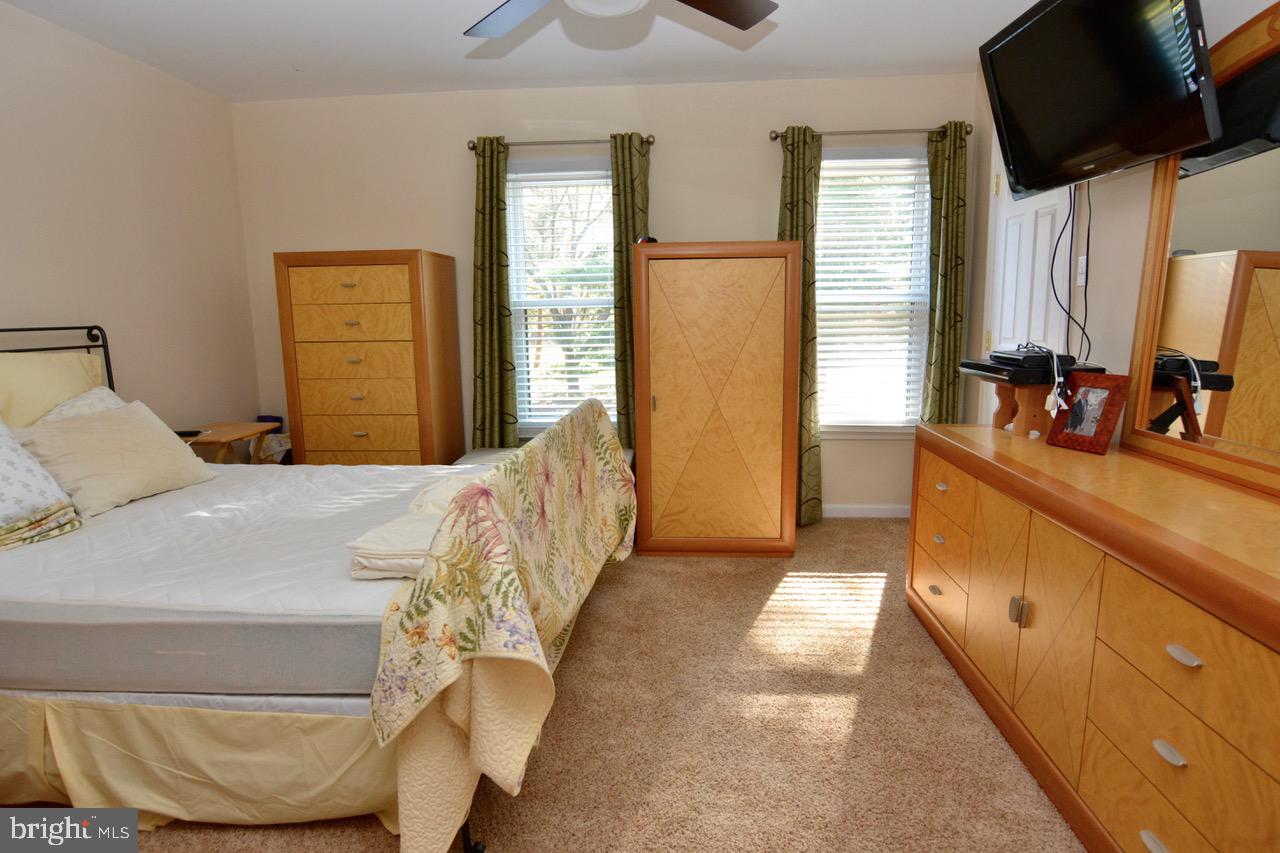 FLYING HILLS - Residential