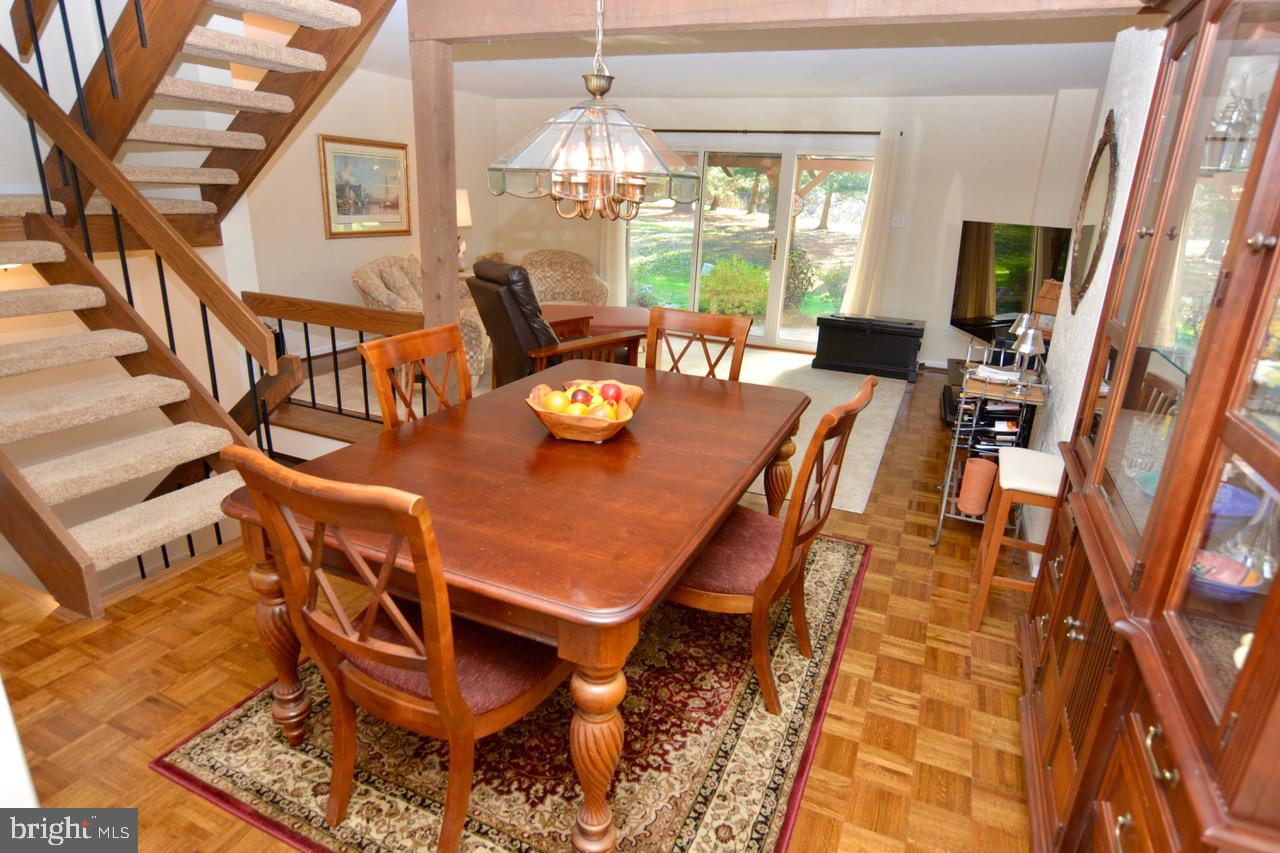 FLYING HILLS - Residential